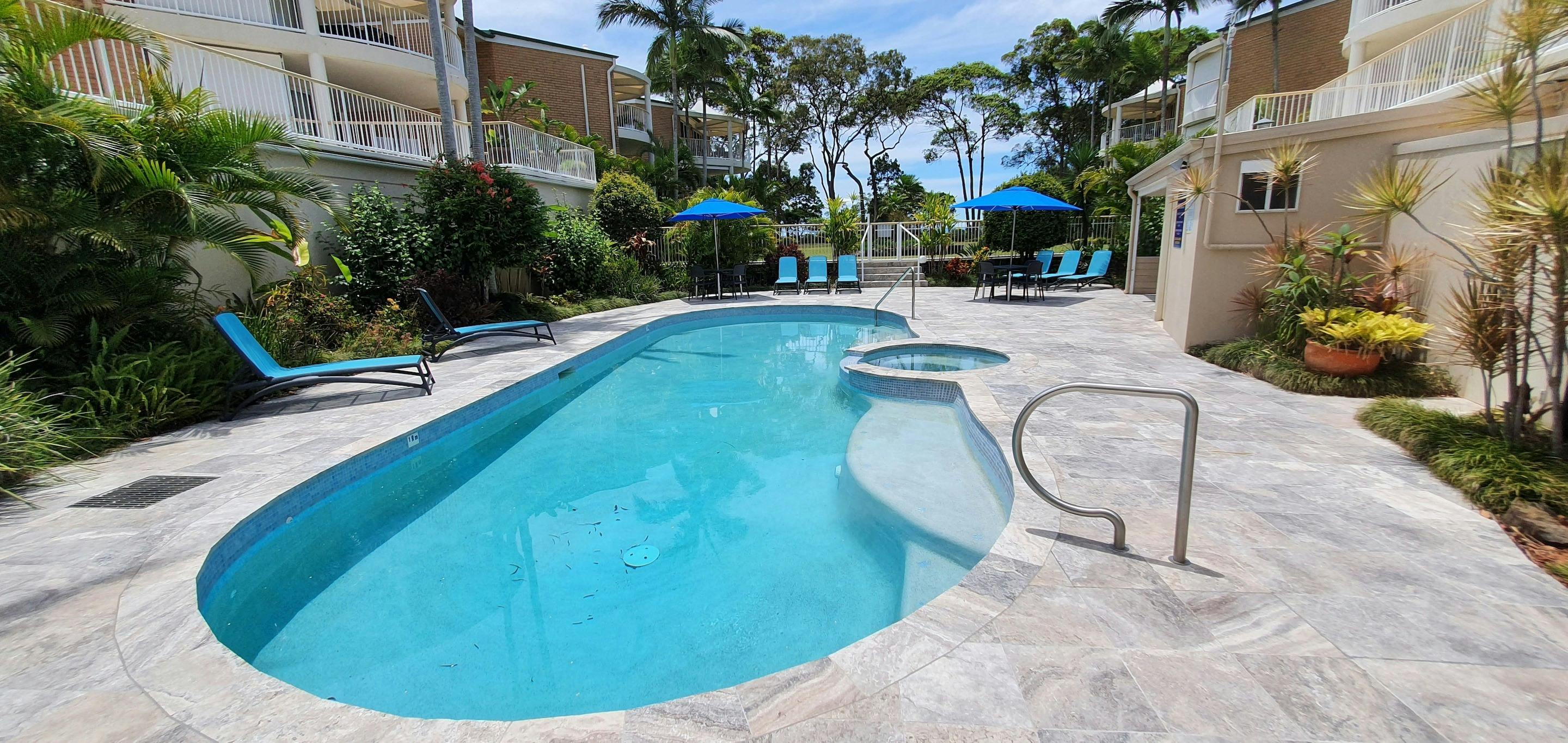 Serenity Apartments - swimming pool