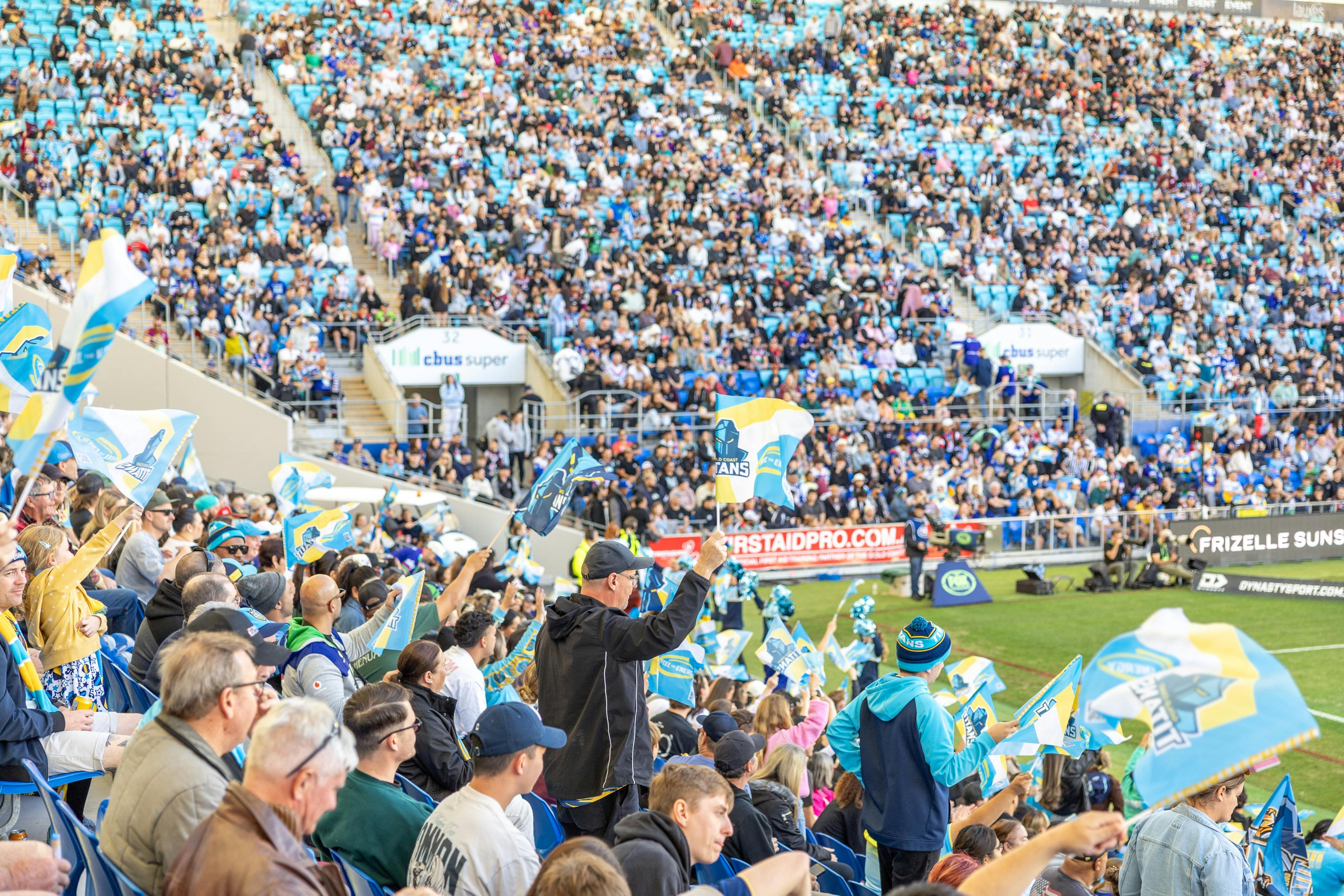 Gold Coast Titans sell out crowd at Cbus Super Stadium