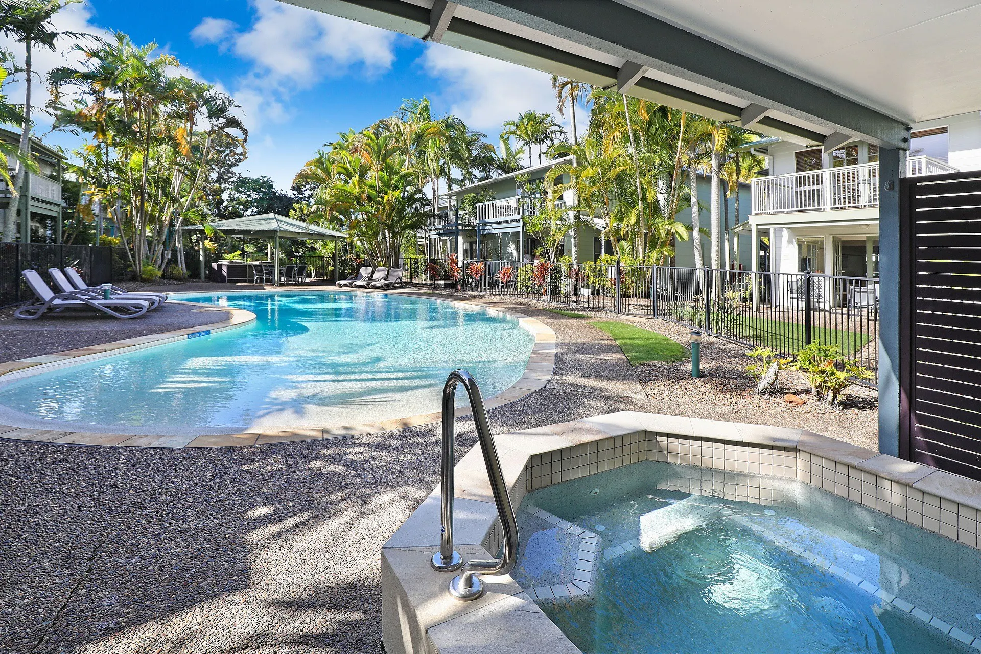 Coral Beach Noosa Resort Pool and Spa