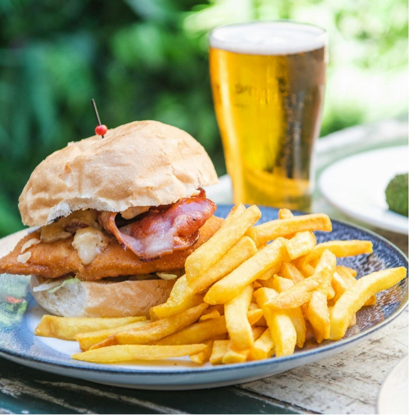 Burger n Chips at Peggys