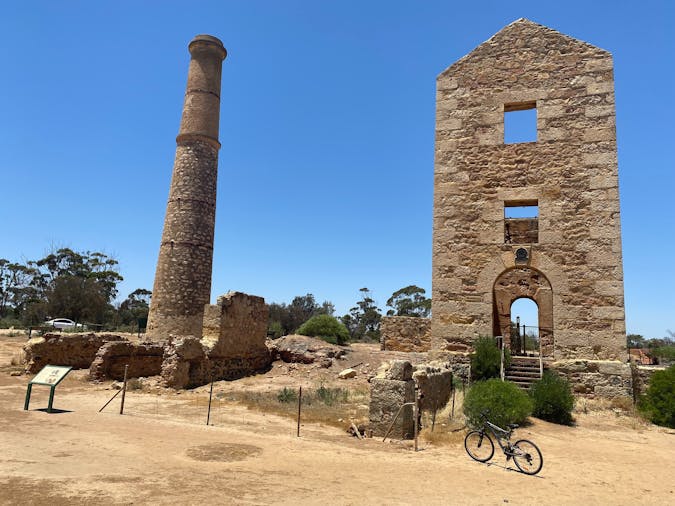 Moontas Hidden Gems by EBike Guided Tour