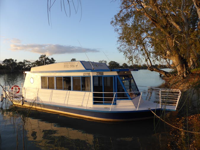 River Wren Houseboats