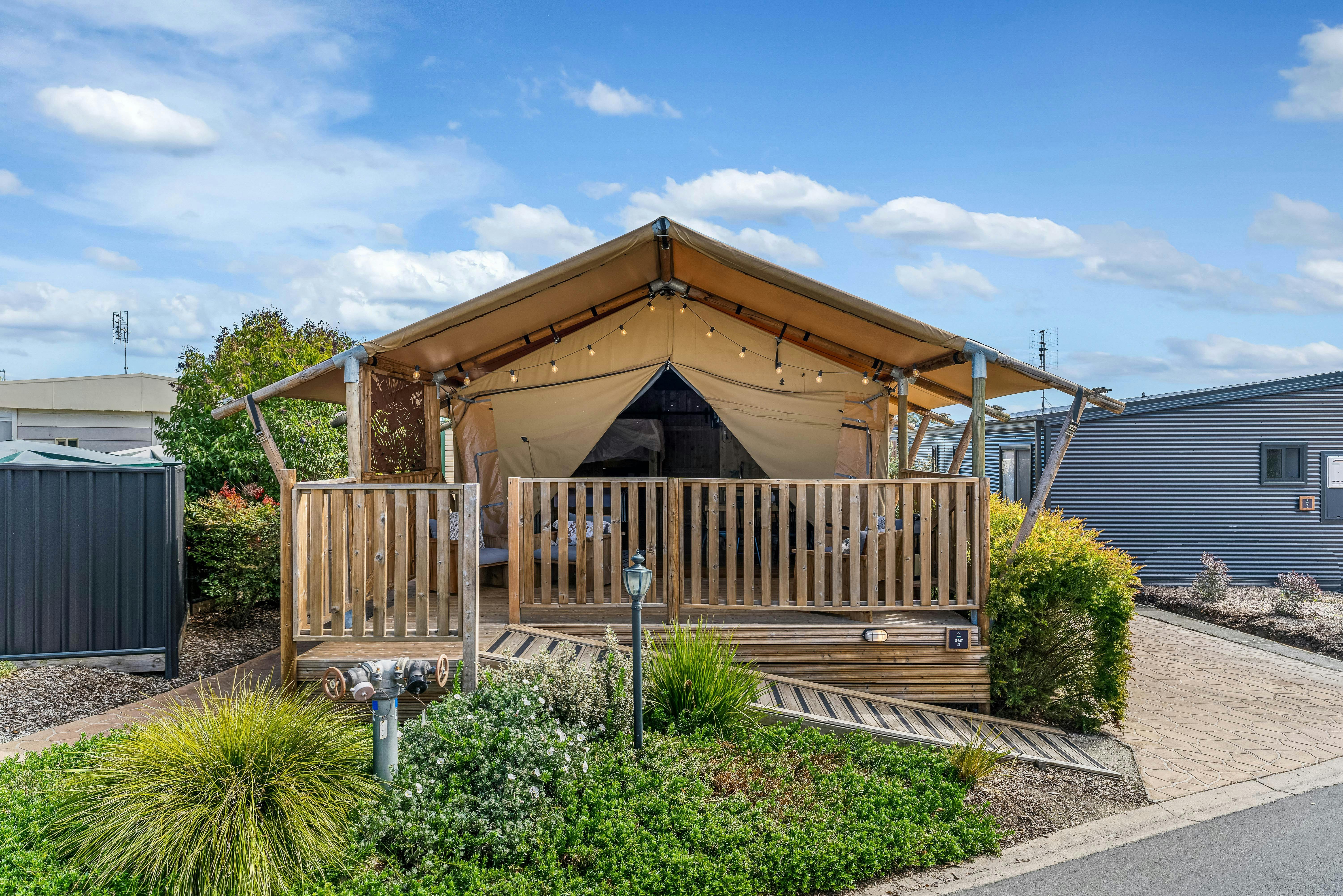 Glamping Miners Tent (Open Plan 4 Berth)