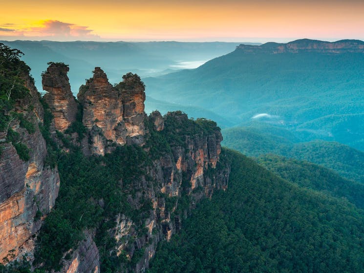 Blue Mountains Three Sisters view