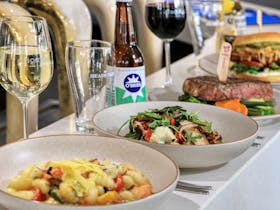 Coachman Hotel Motel Bistro