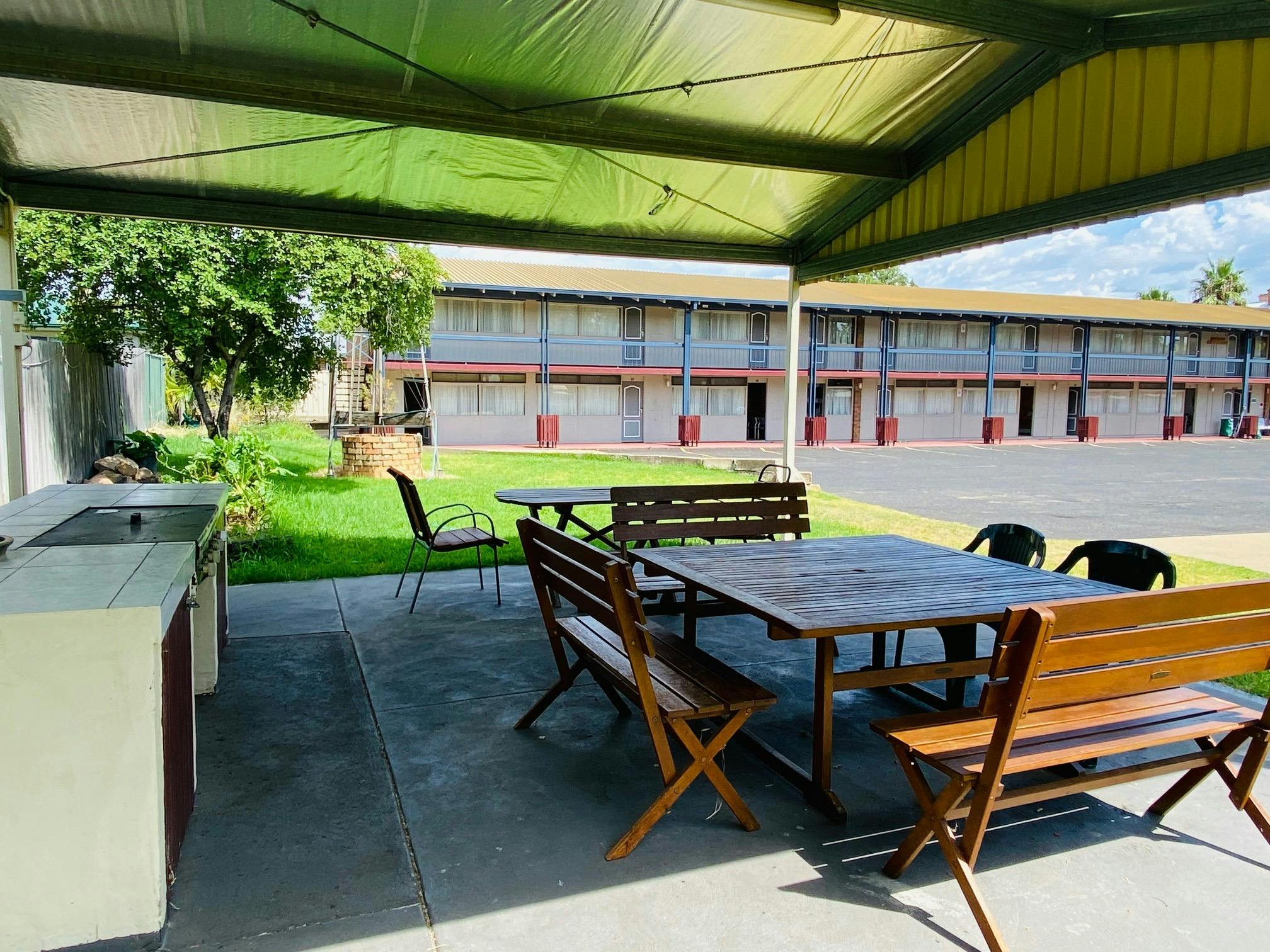 Accommodation Mudgee BBQ area