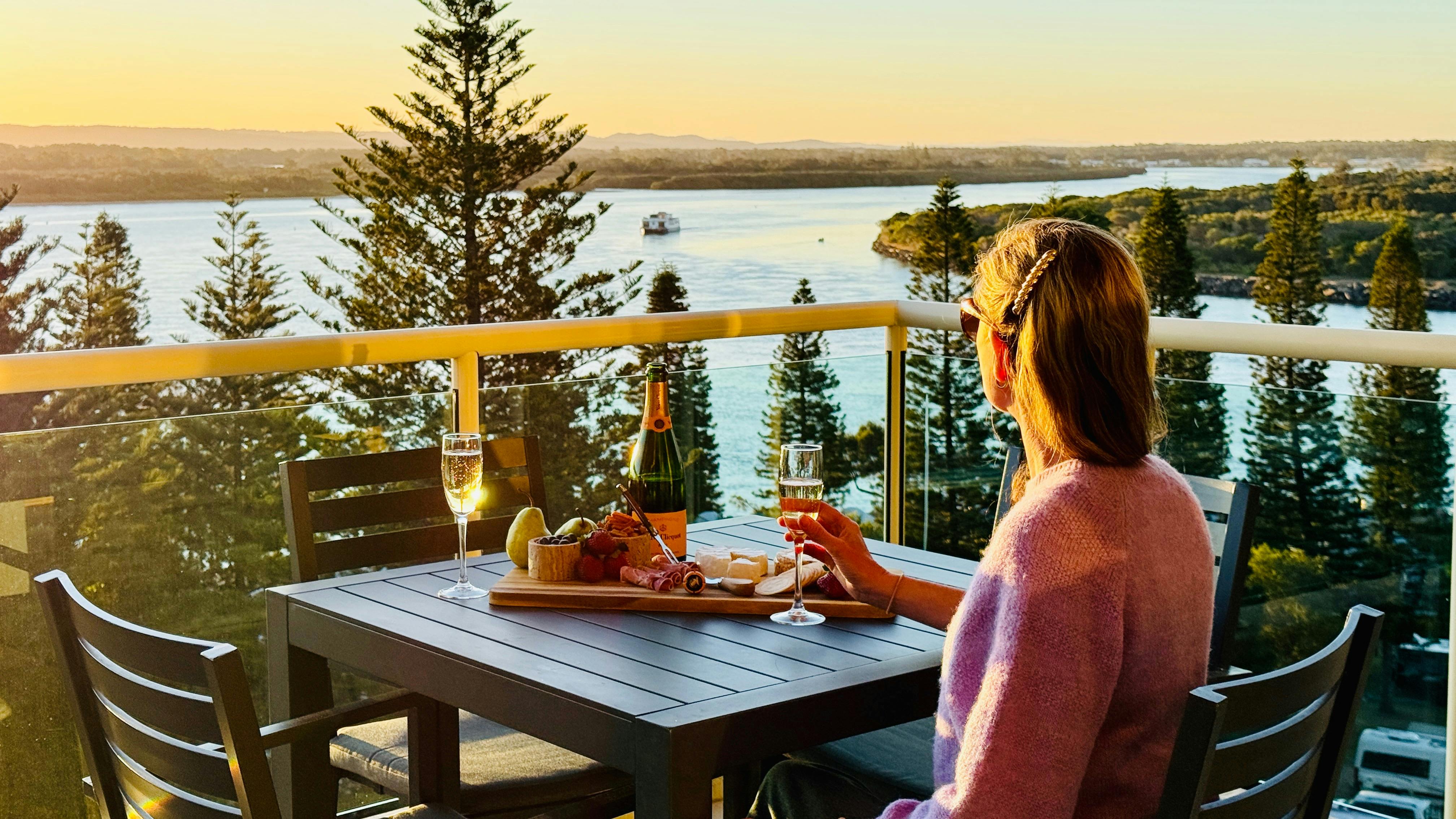 Northpoint Apartments Sunset