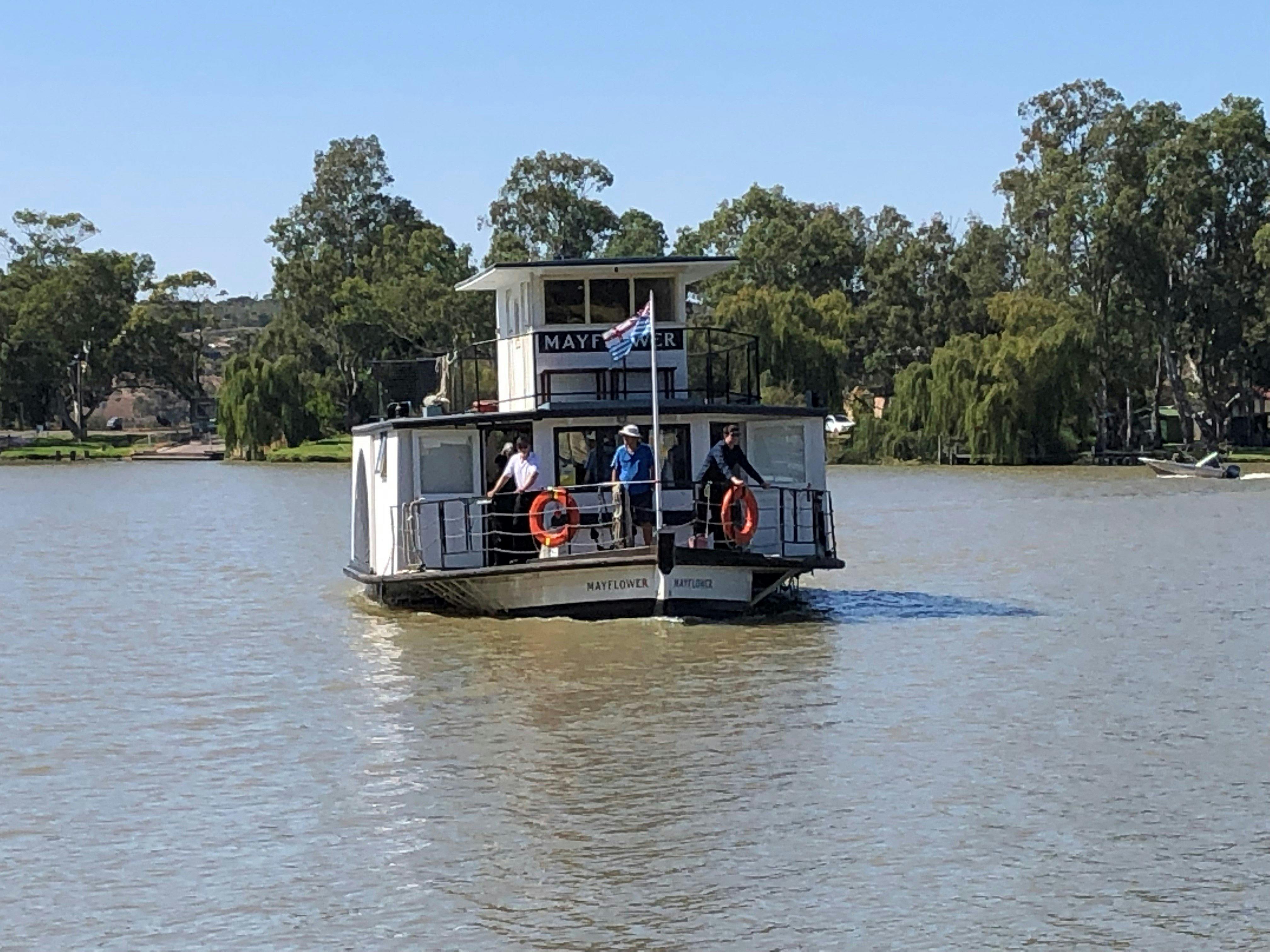 PW Mayflower cruising out of Mannum