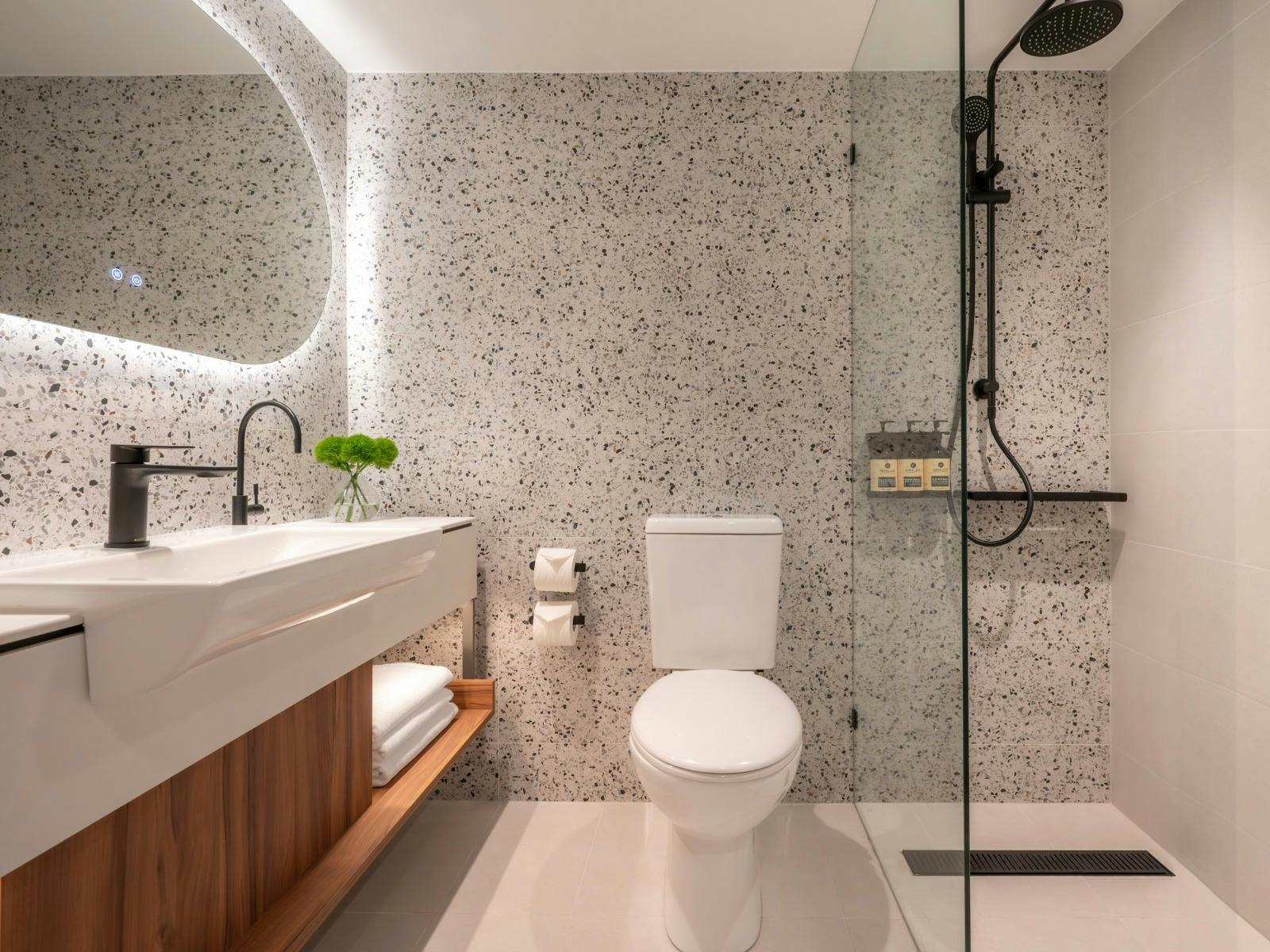 PARKROYAL Parramatta Superior Room