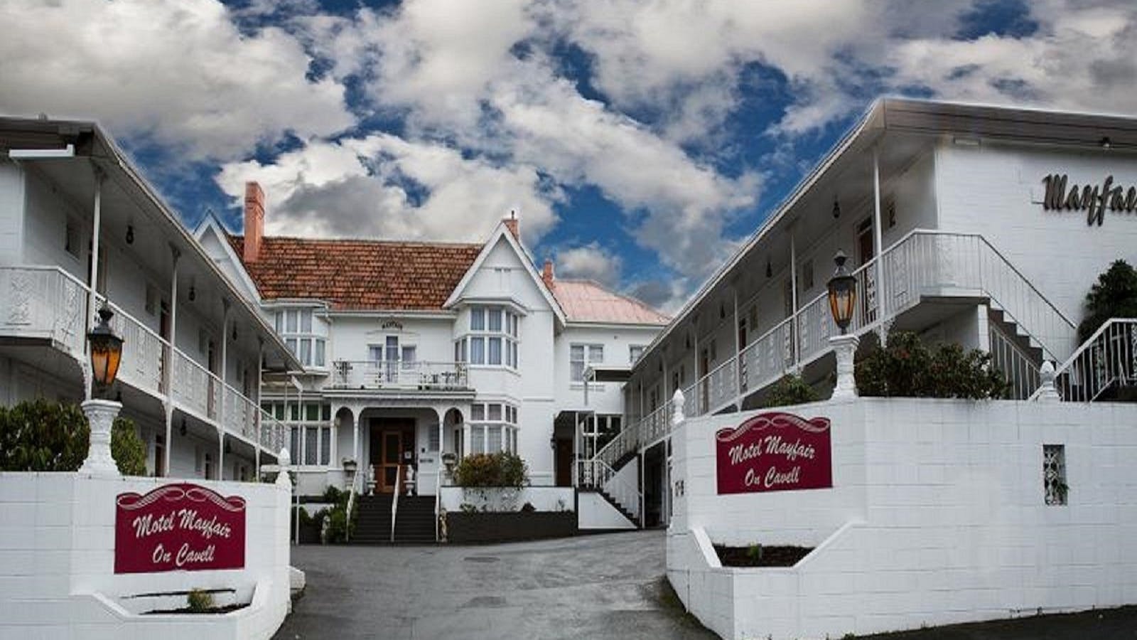 Motel Mayfair On Cavell