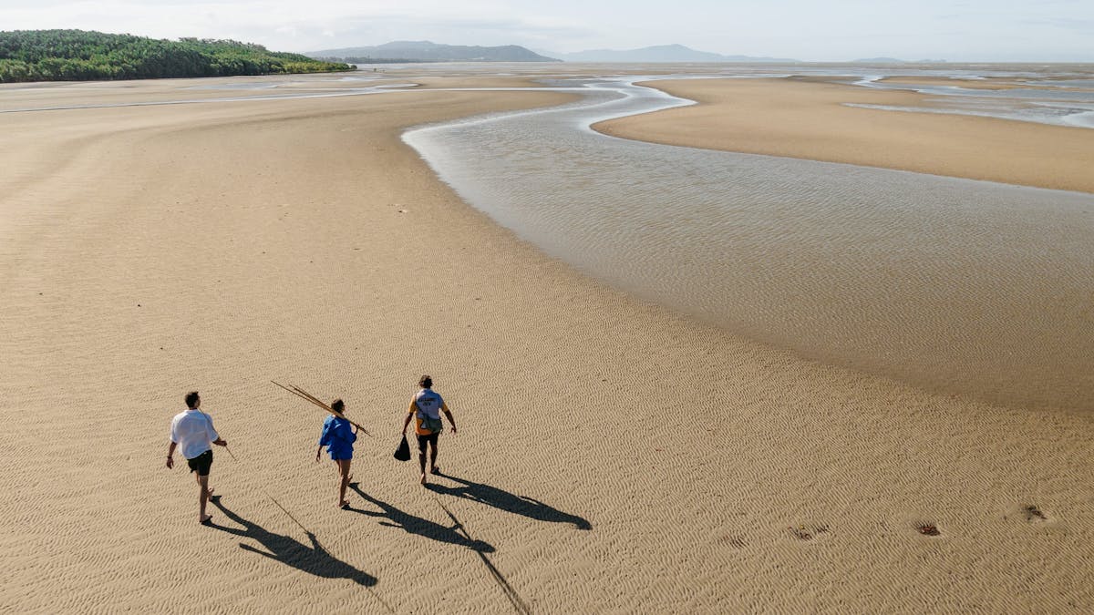 Cooya Beach Mud Crabbing