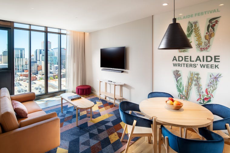 JUNIOR SUITE