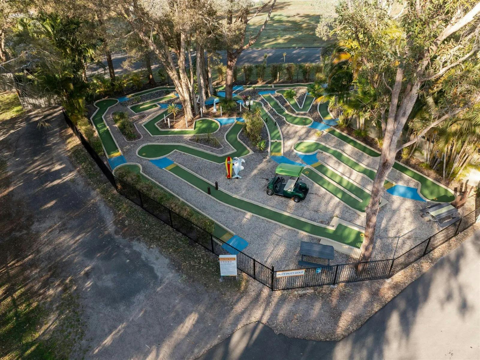 Ingenia Holidays Bonny Hills Minigolf