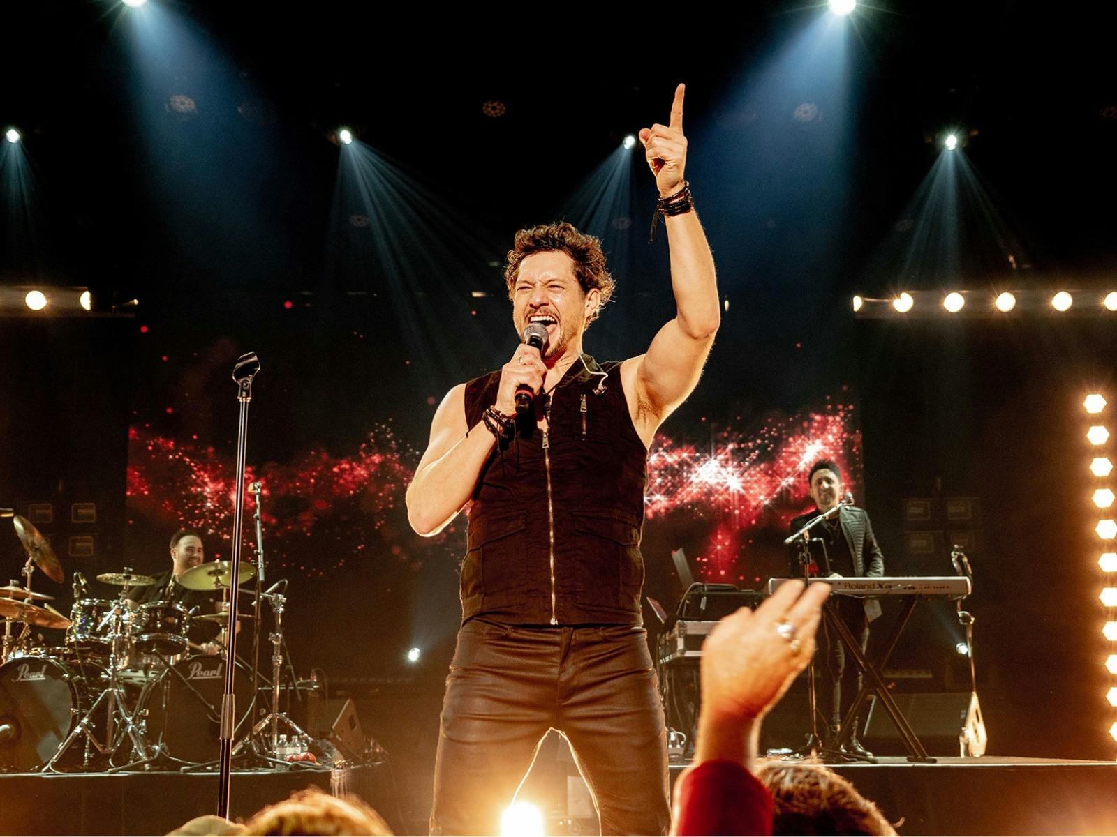 Rob Mills Performs the Songs of Bon Jovi