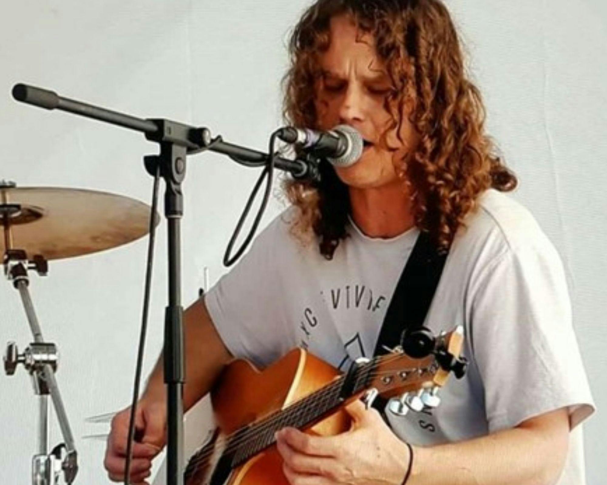 Dan Demos Musician