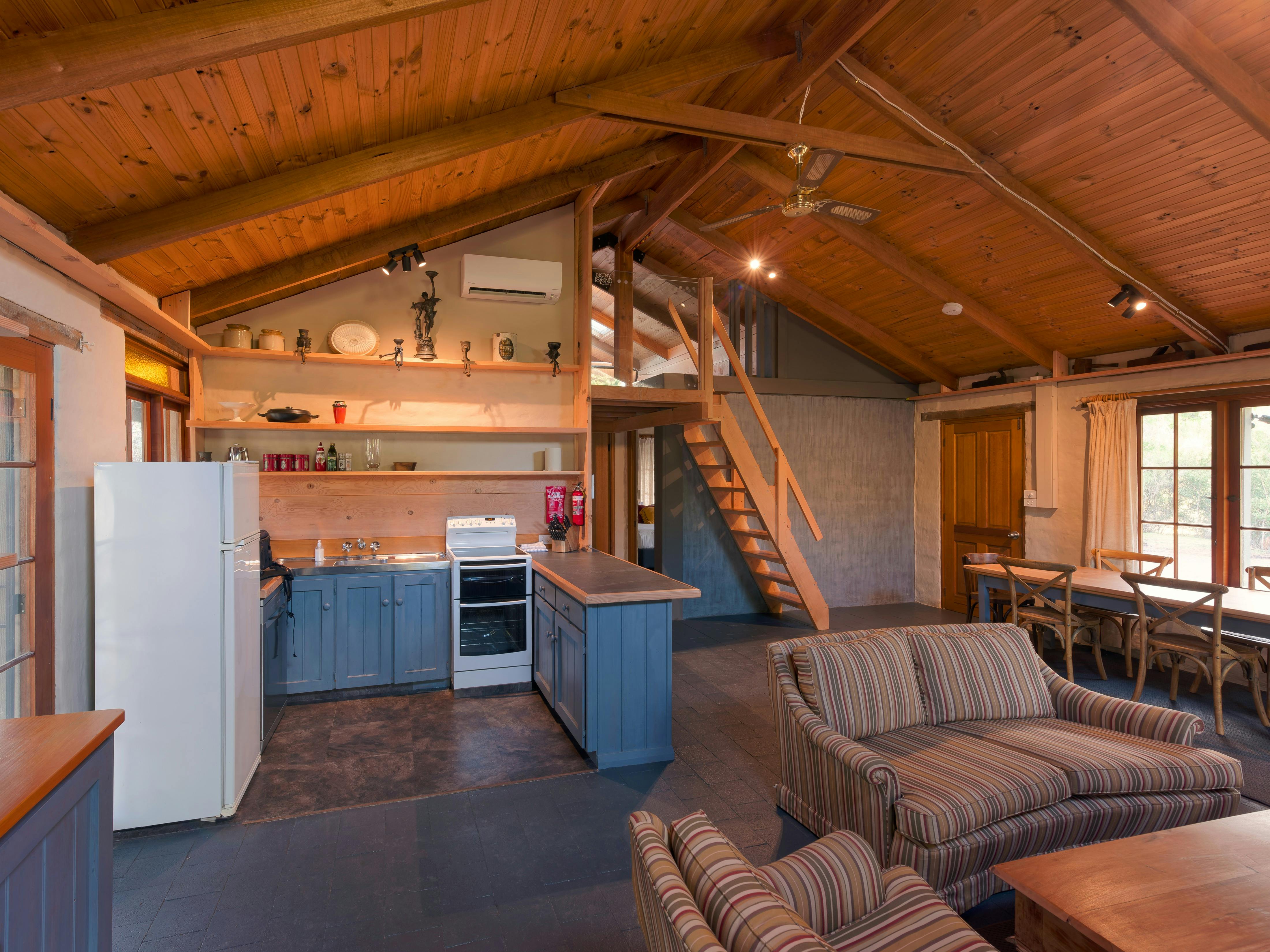 Cloudy Creek Cottage Interior