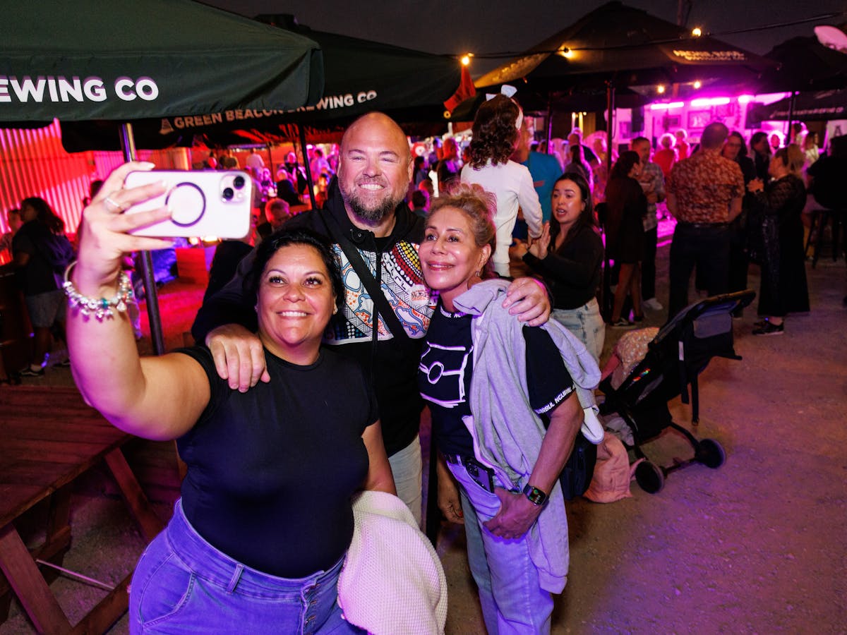 People taking a selfie at Wynnum Fringe
