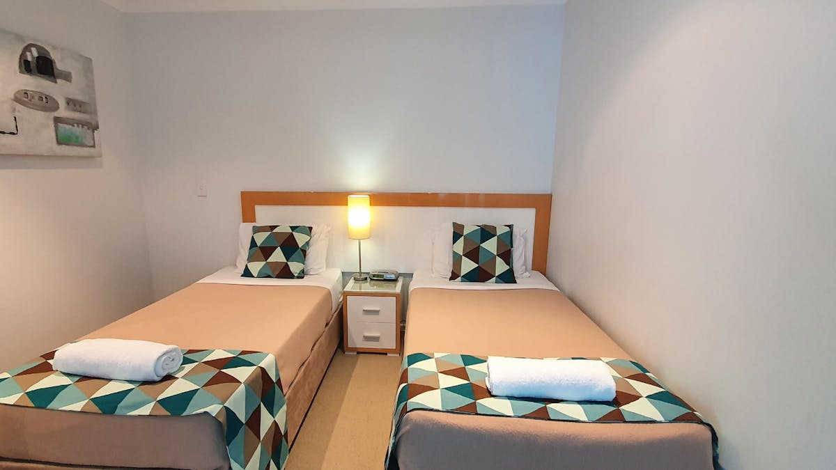 twin beds