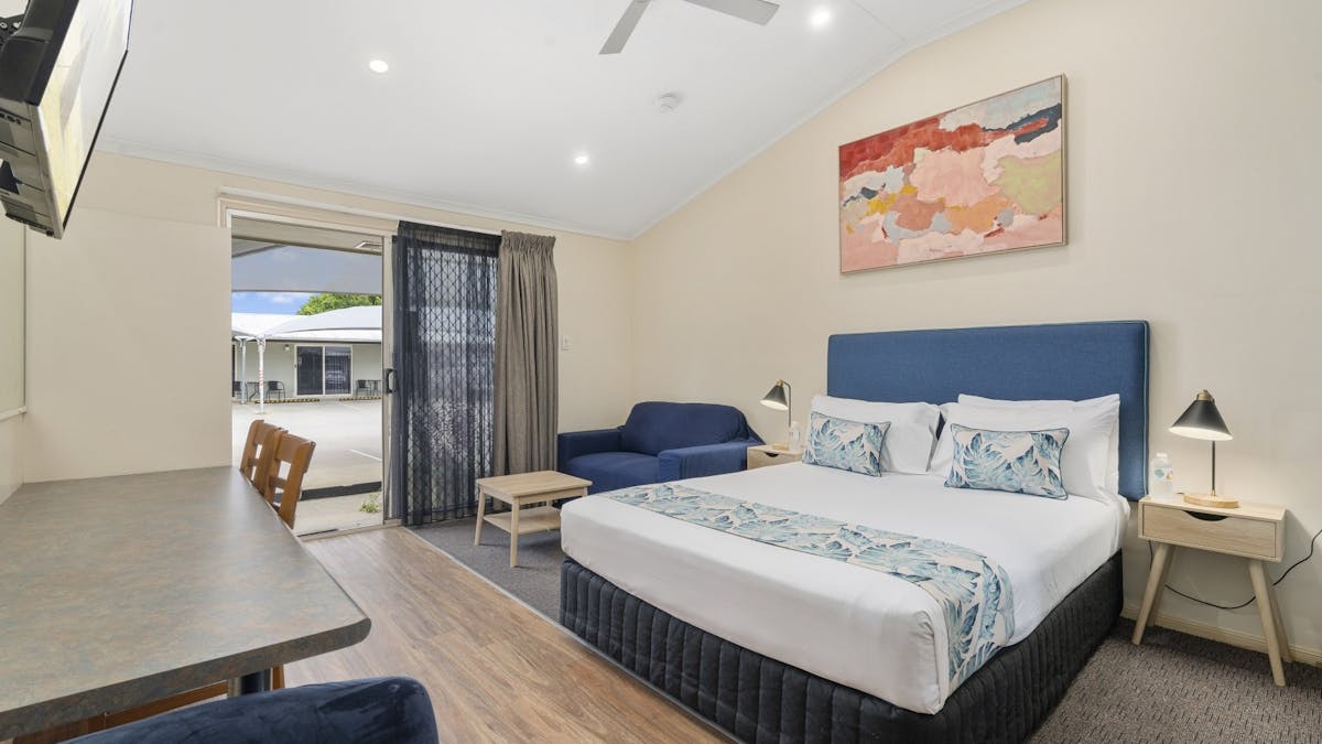 Corporate Customers .Queen Bed all rooms have kitchenette