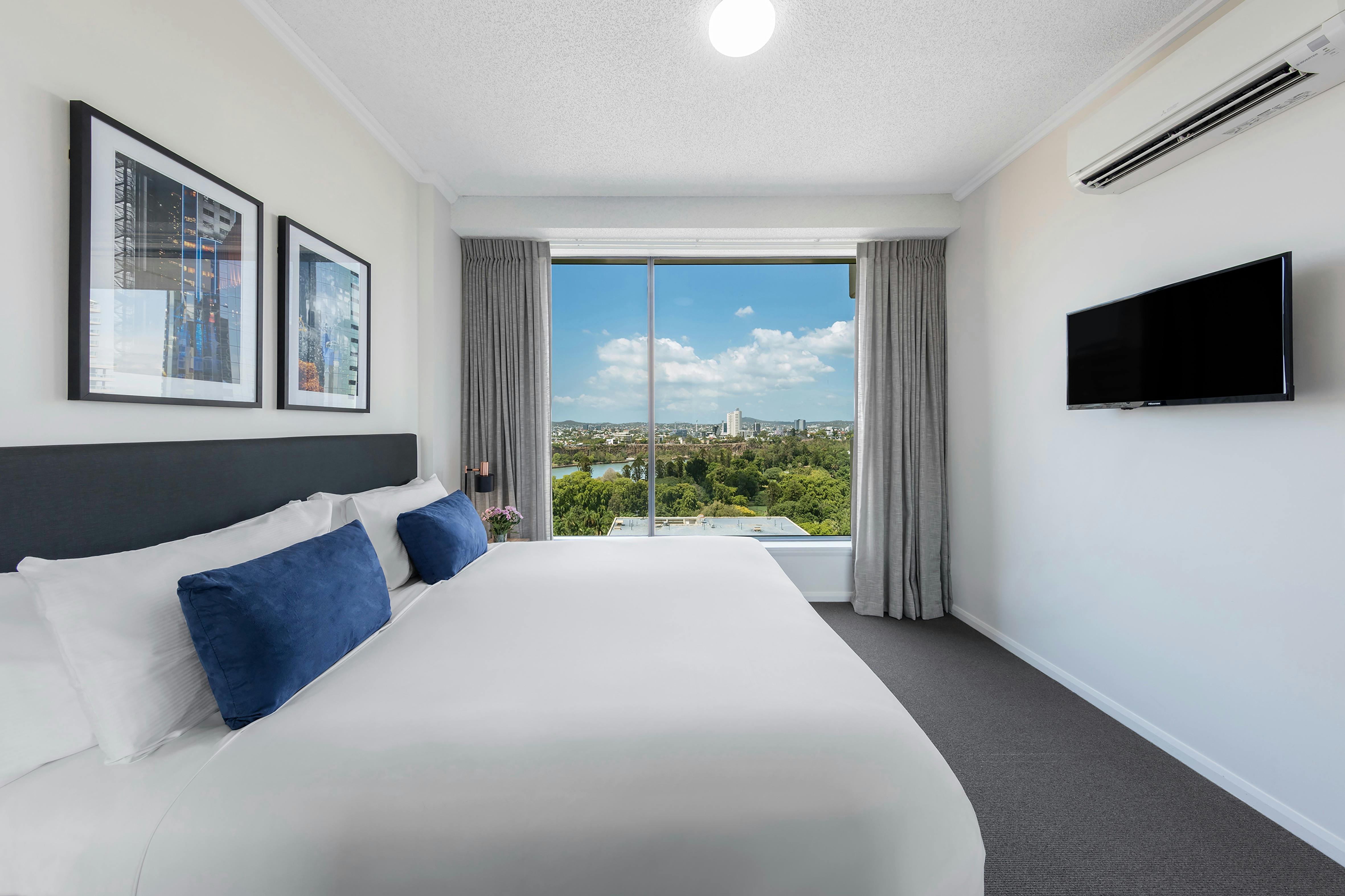Up to 30%* off at Oaks Brisbane on Margaret Suites