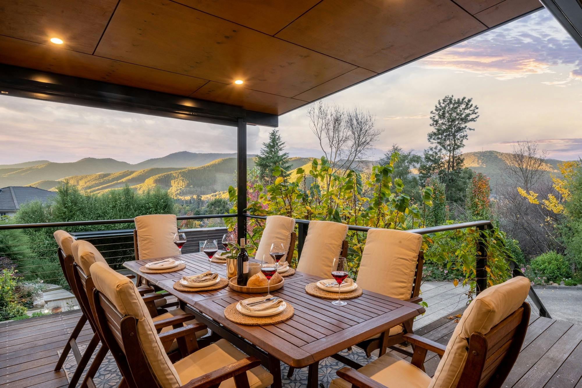 Outdoor Dining area on balcony