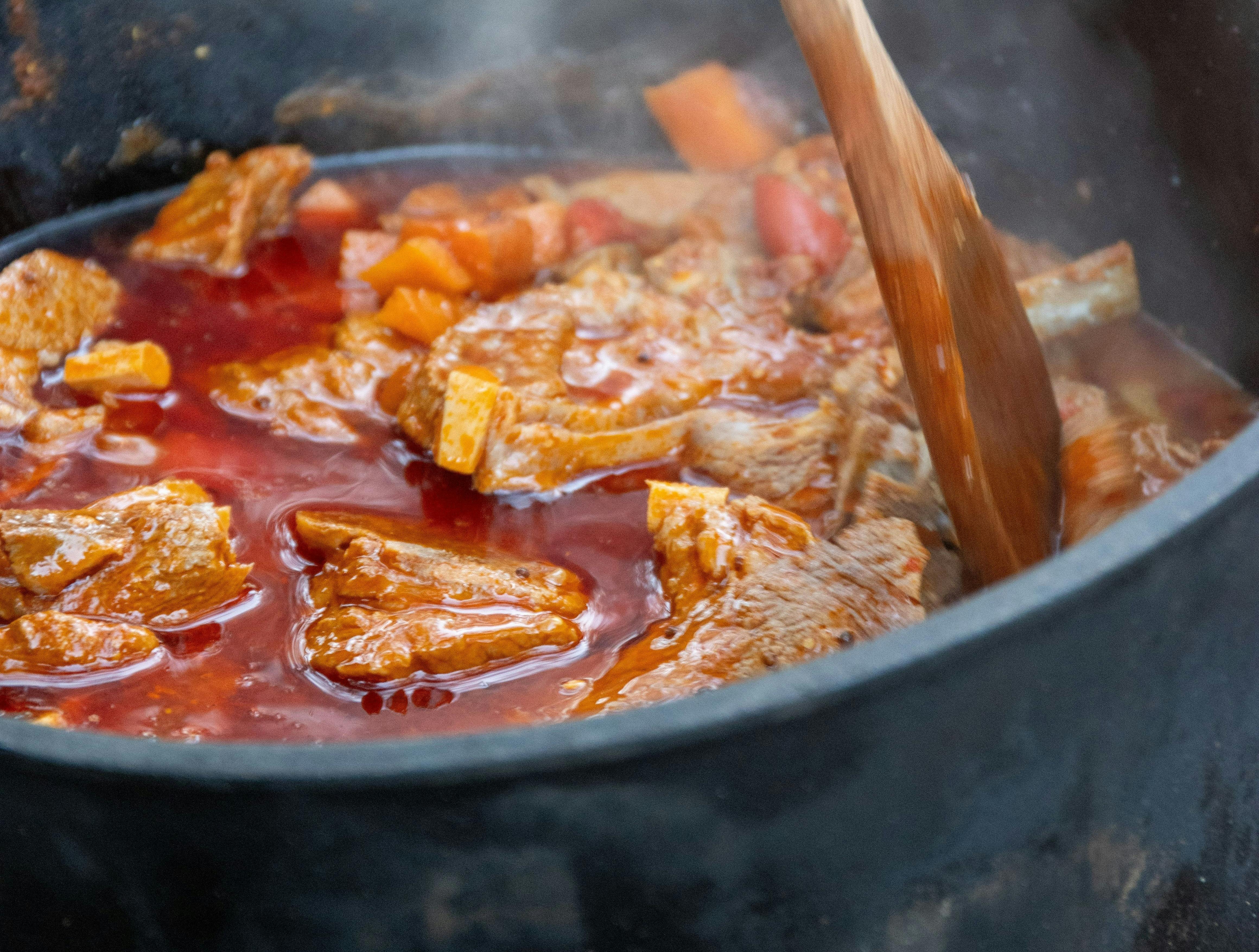 Camp oven cooking - the perfect way to end the day