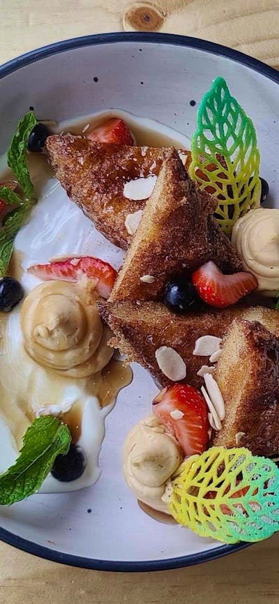 Light & fluffy French toast, salted caramel mascarpone, citrus yoghurt, seasonal fruits