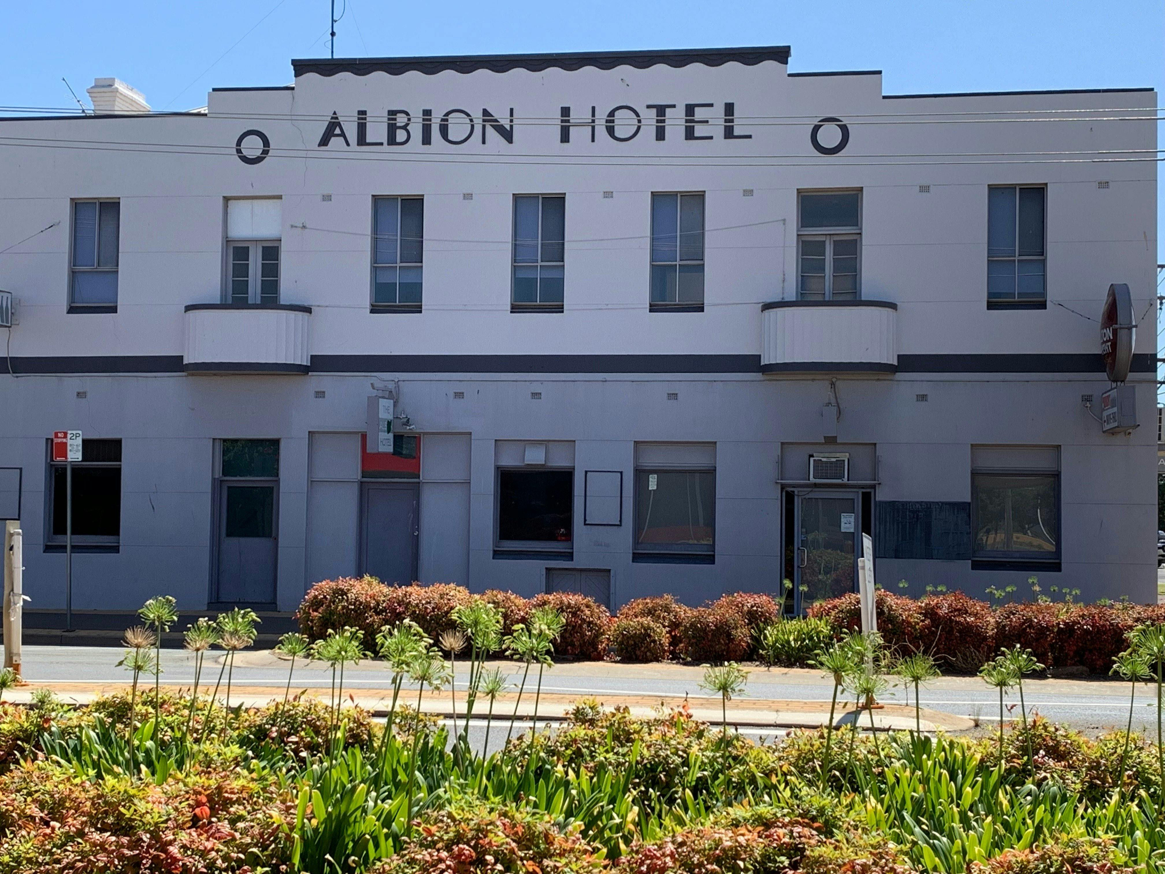 Albion HotelMotel Finley NSW Holidays & Things to Do