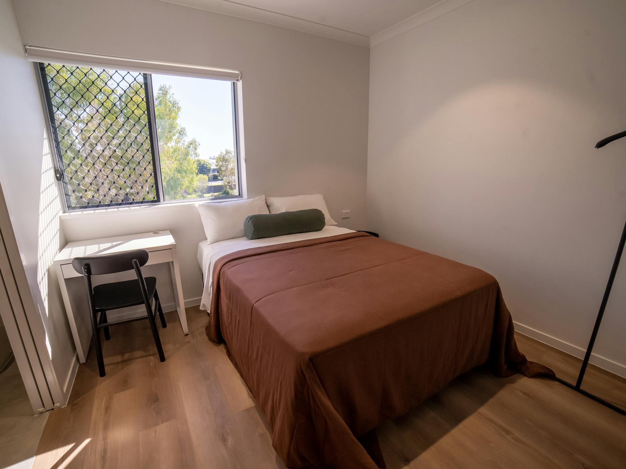 Comfy Room Mackay Adventure Lodge Comfy Room Mackay Adventure Lodge