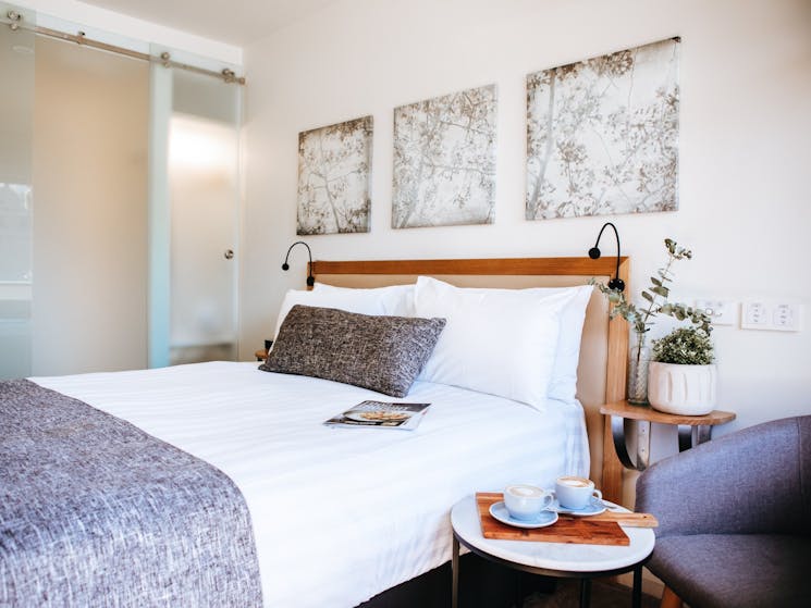 Wagga Wagga Accommodation Executive Queen Room