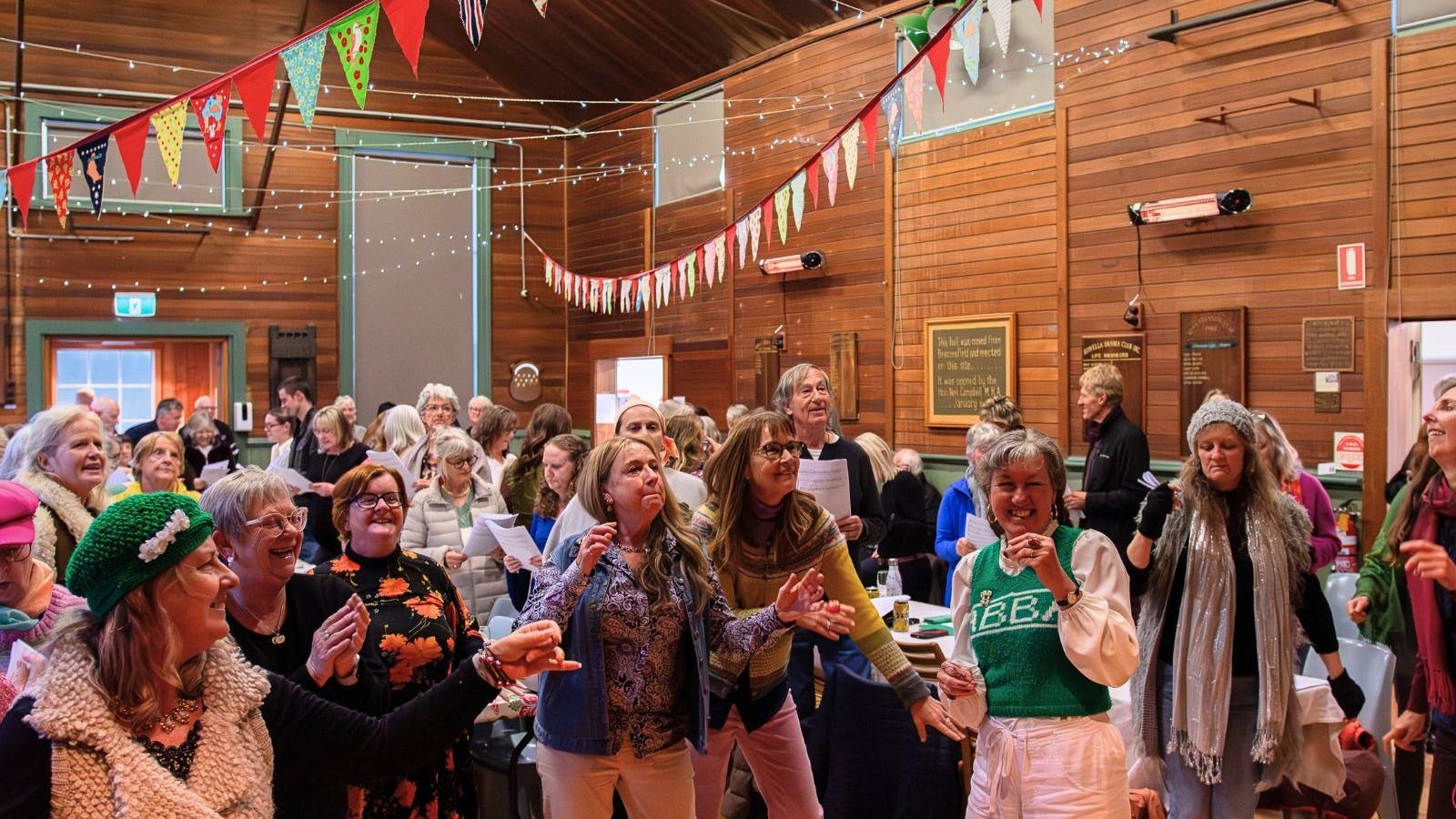 Sing 'n Sip - Rowella