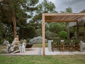 Fire pit, outdoor dining, marshmellow provided