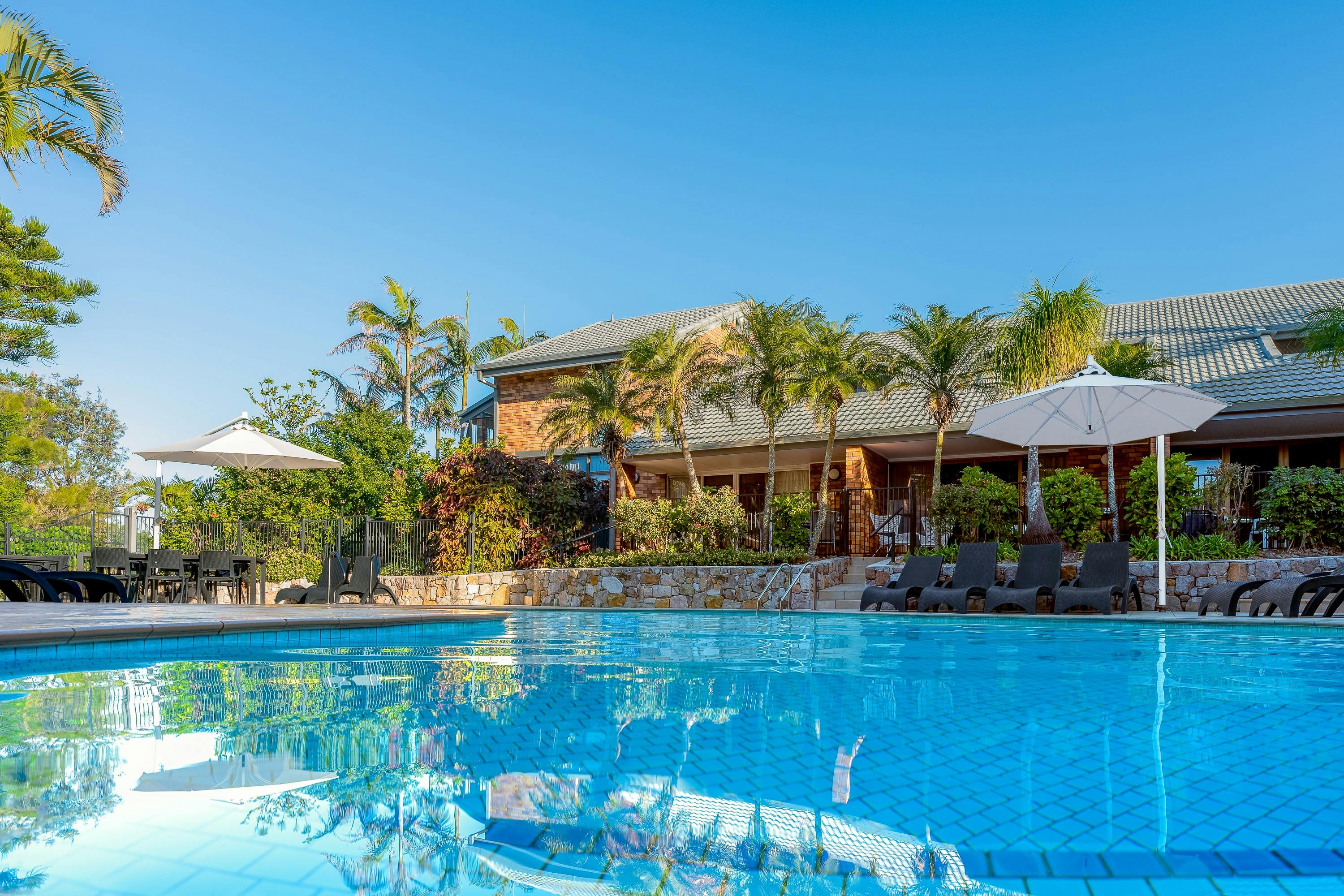 Glen Eden Beach Resort Poolside