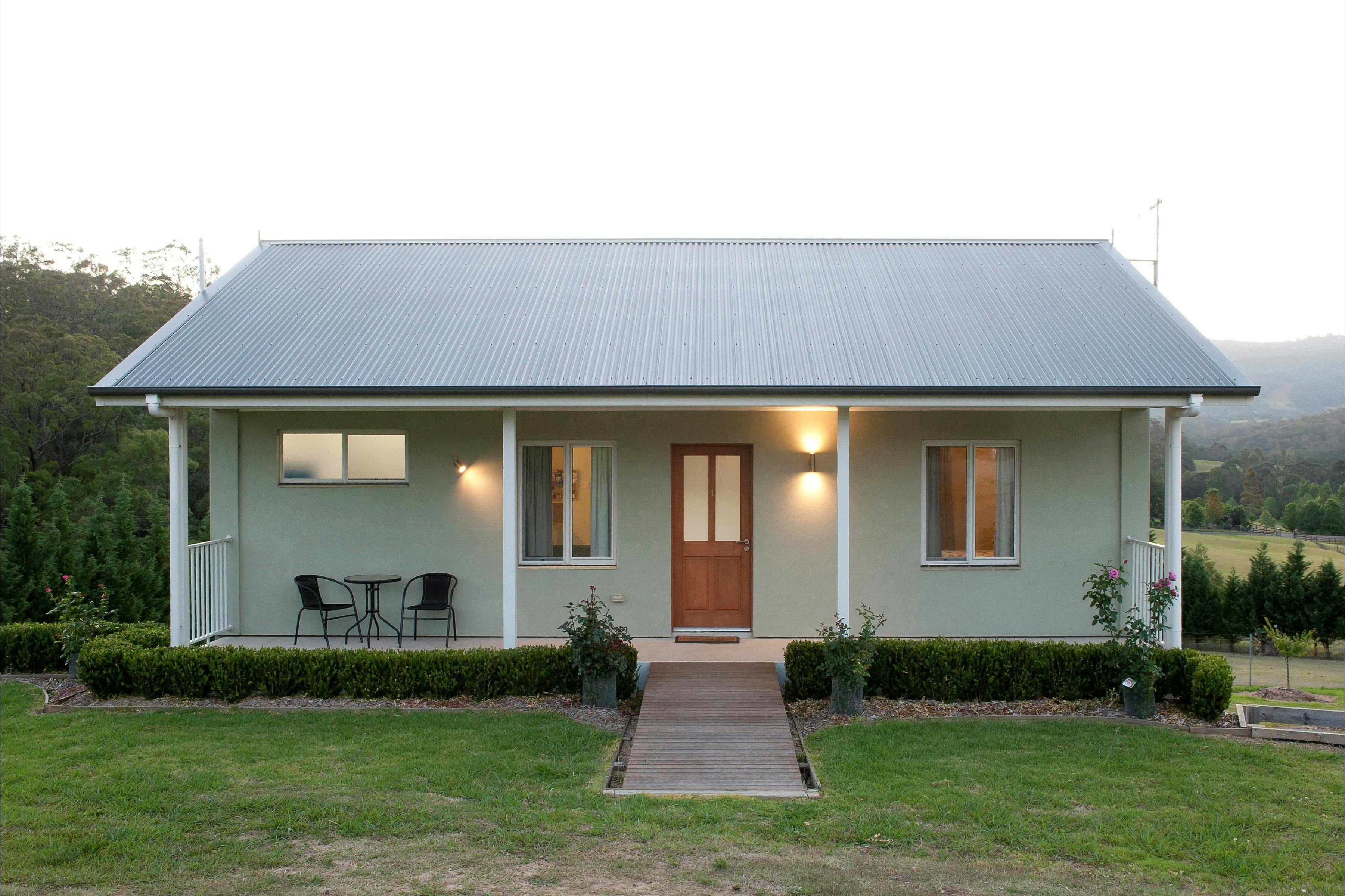 Queen Bedroom and Q Sofa Lounge