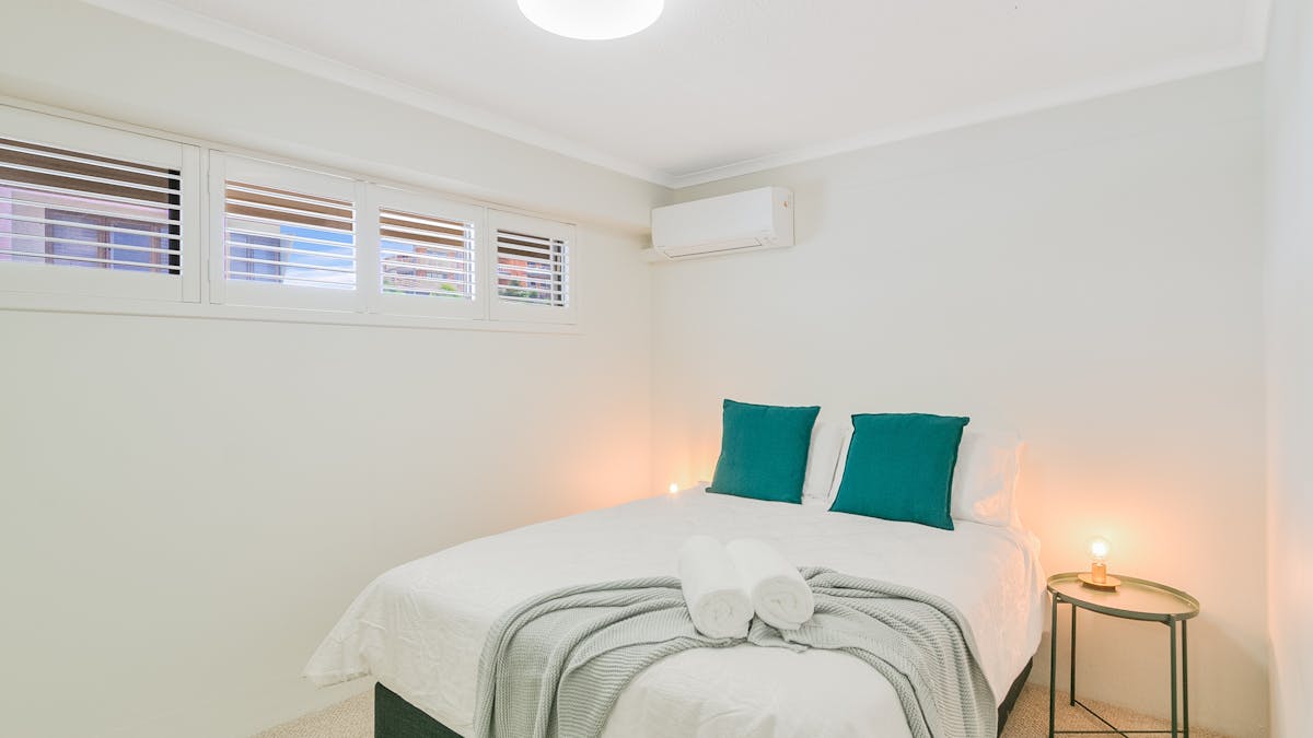 2nd bedroom