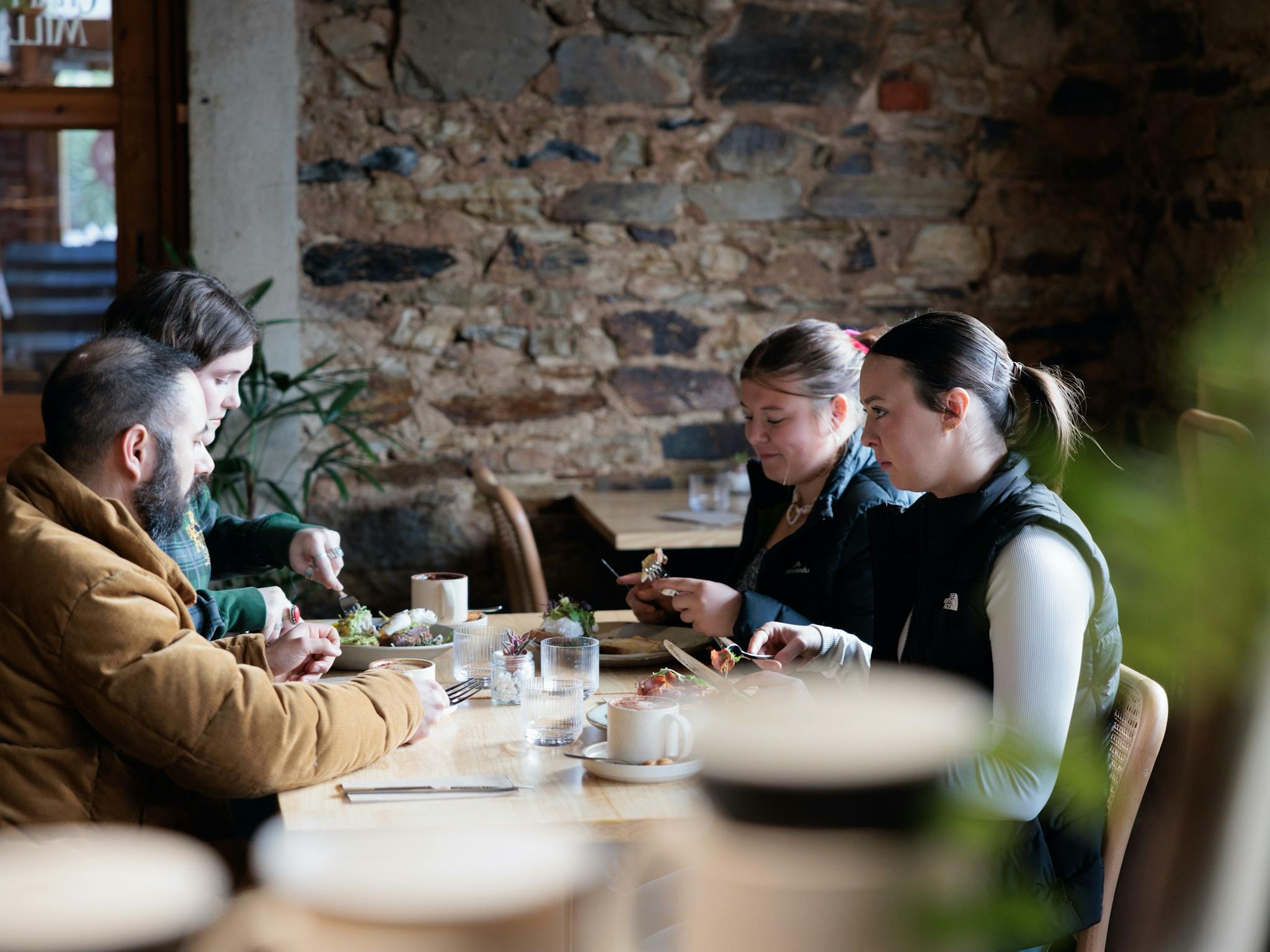 Image of diners seated in restaurant