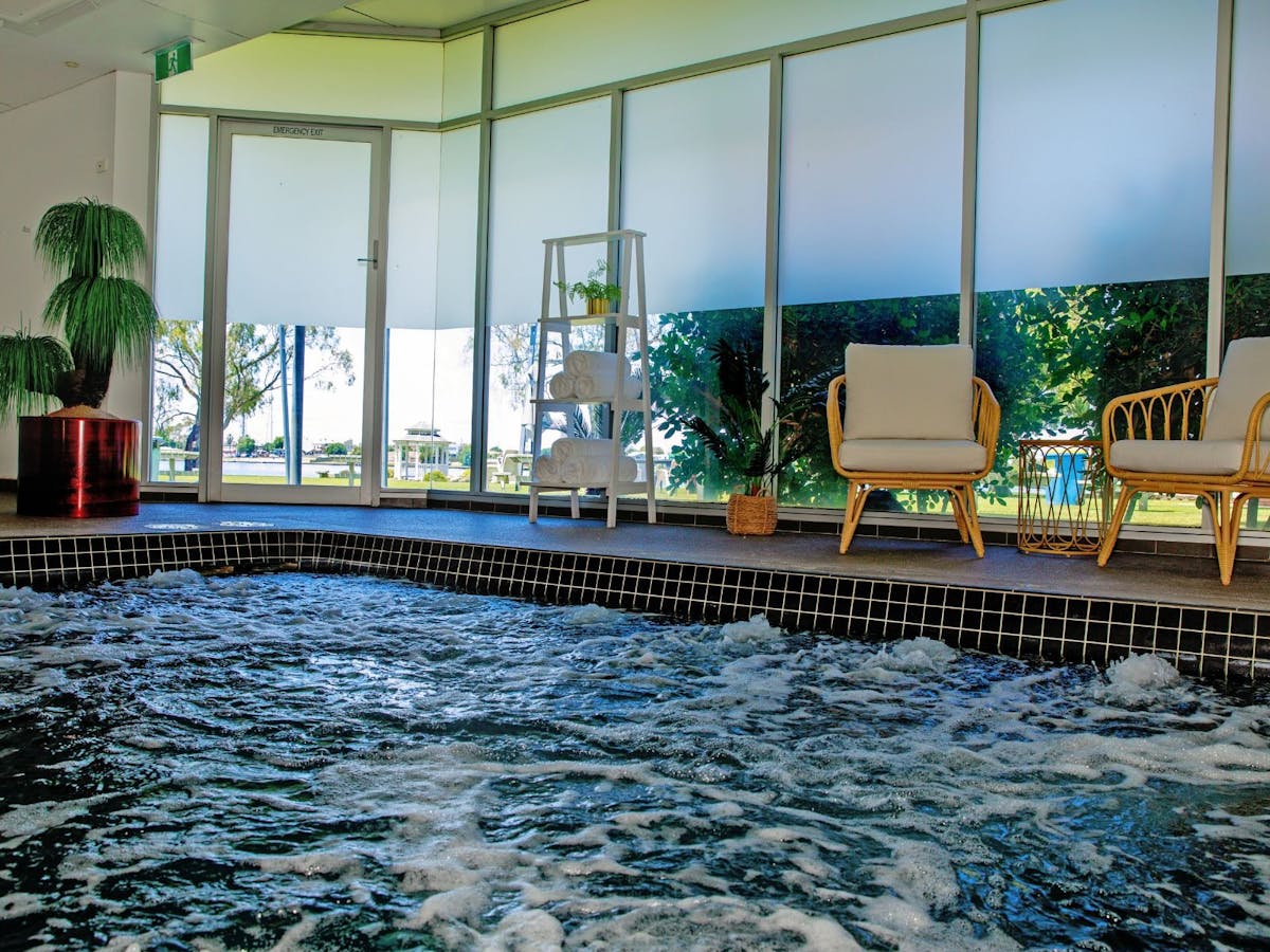 essenza magnesium pool