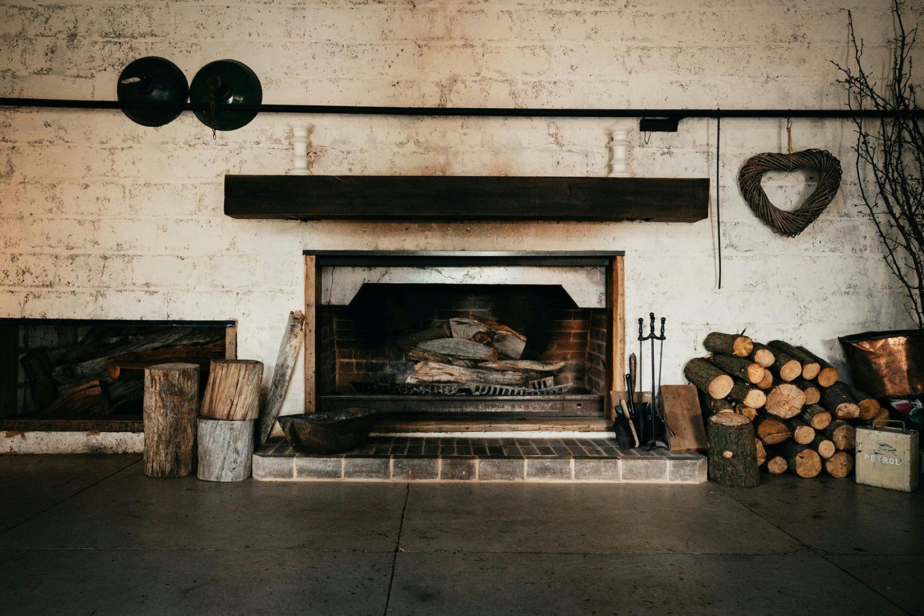 蟾蜍廳內的壁爐