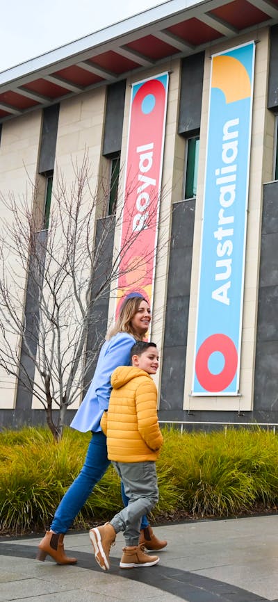 Visitors entering the Mint building