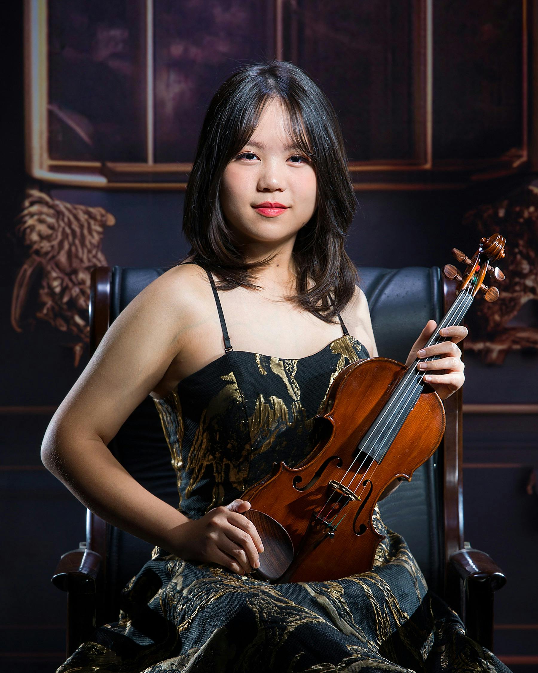 Natasha Paran-violin