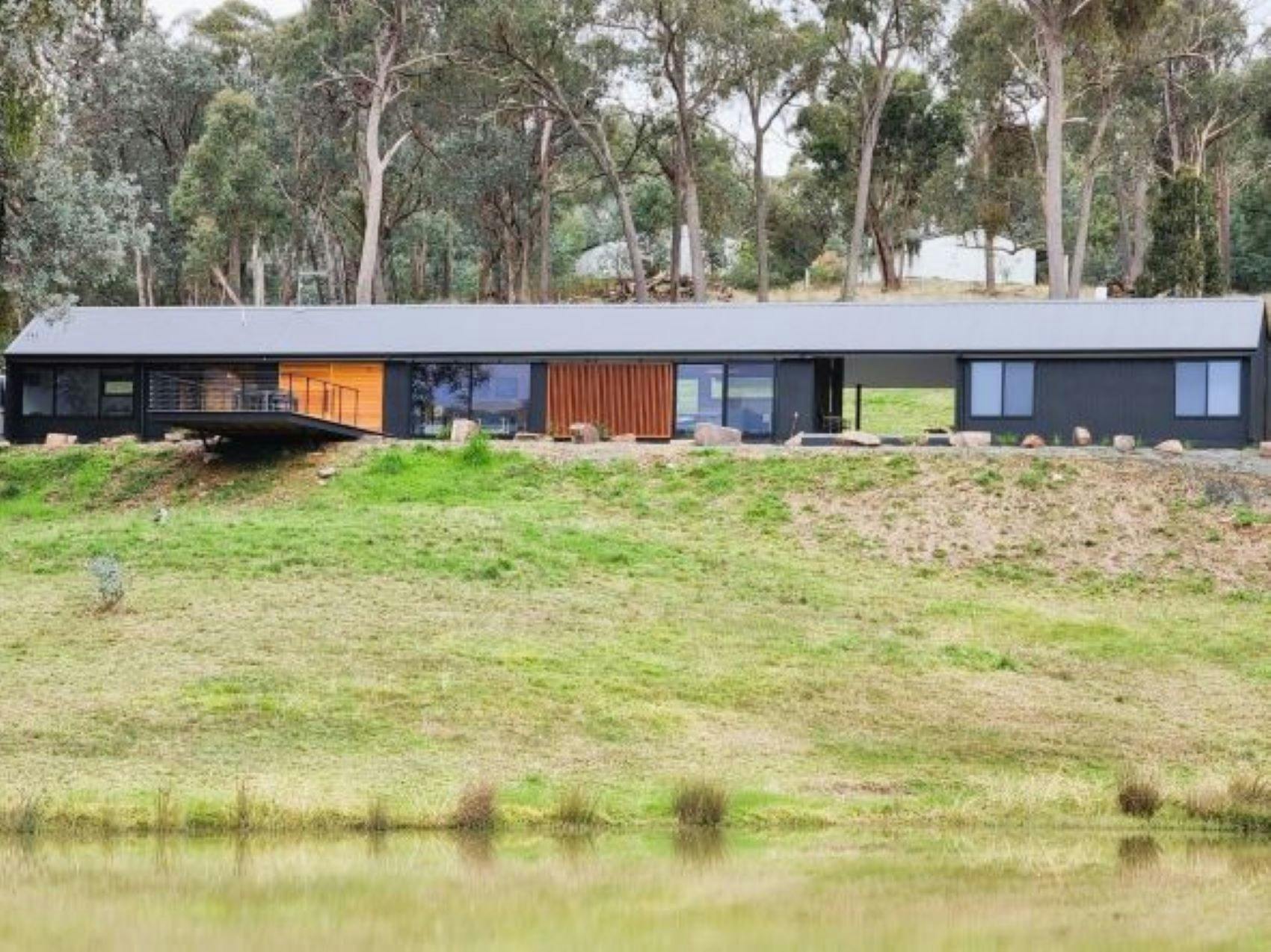 A beautiful house overlooking a private dam.