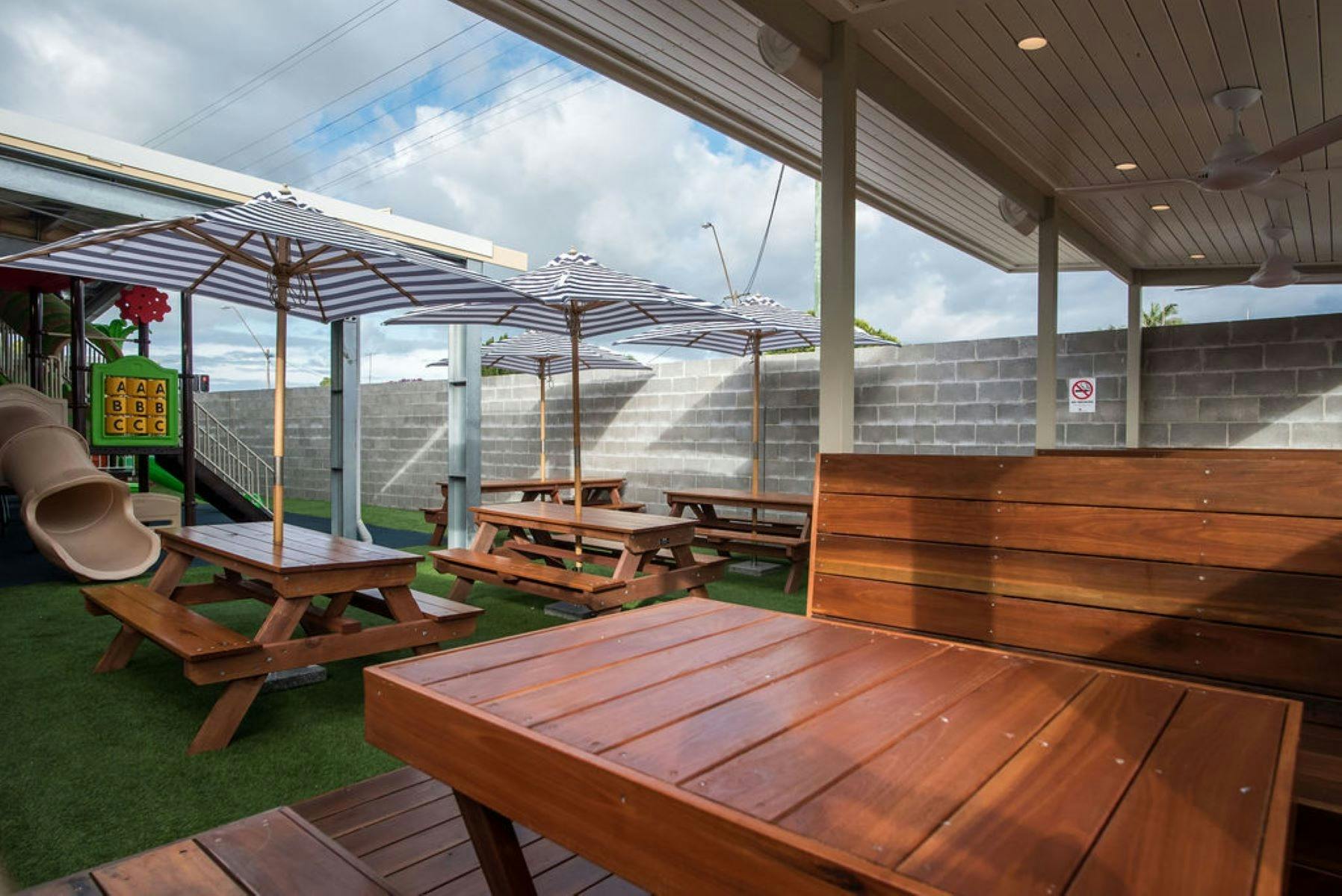 Warilla Hotel Bar & Bistro in Shellharbour