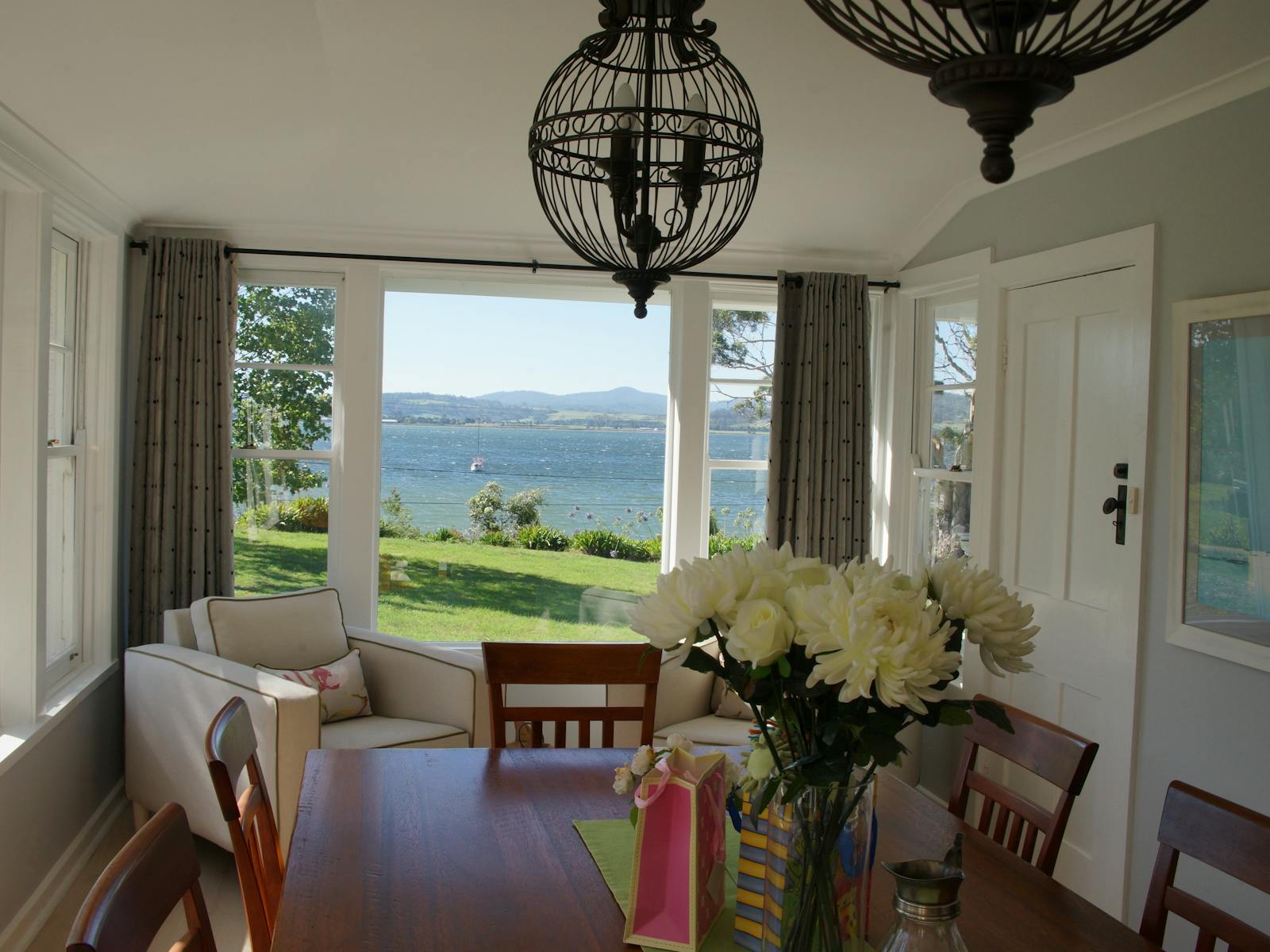 Gull Cottage - Dining Room