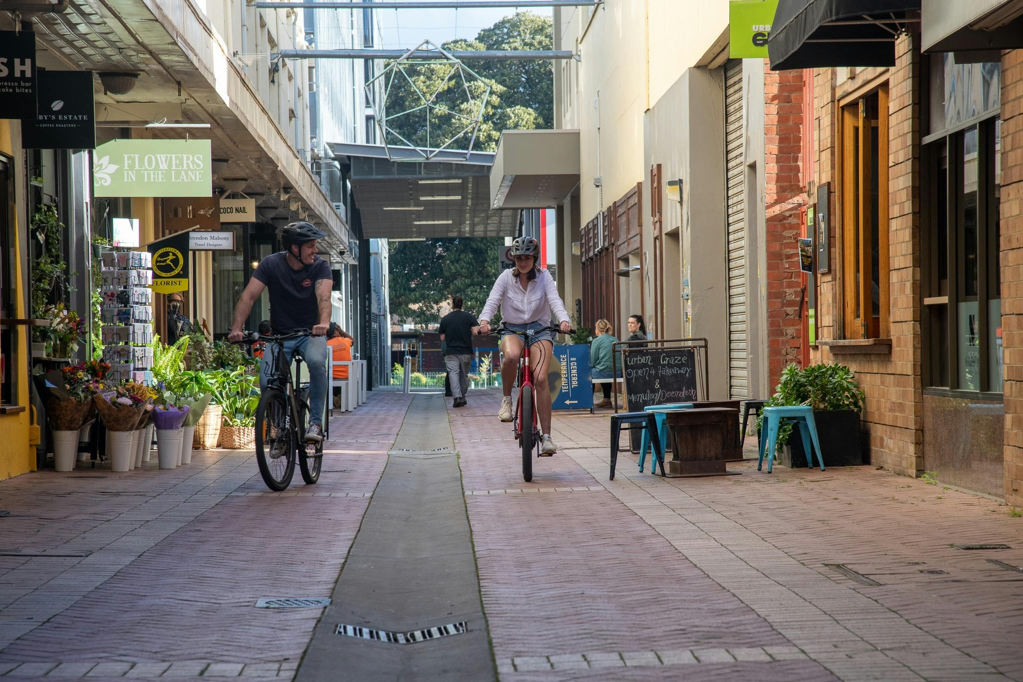 Eating Travel - ebike Hire