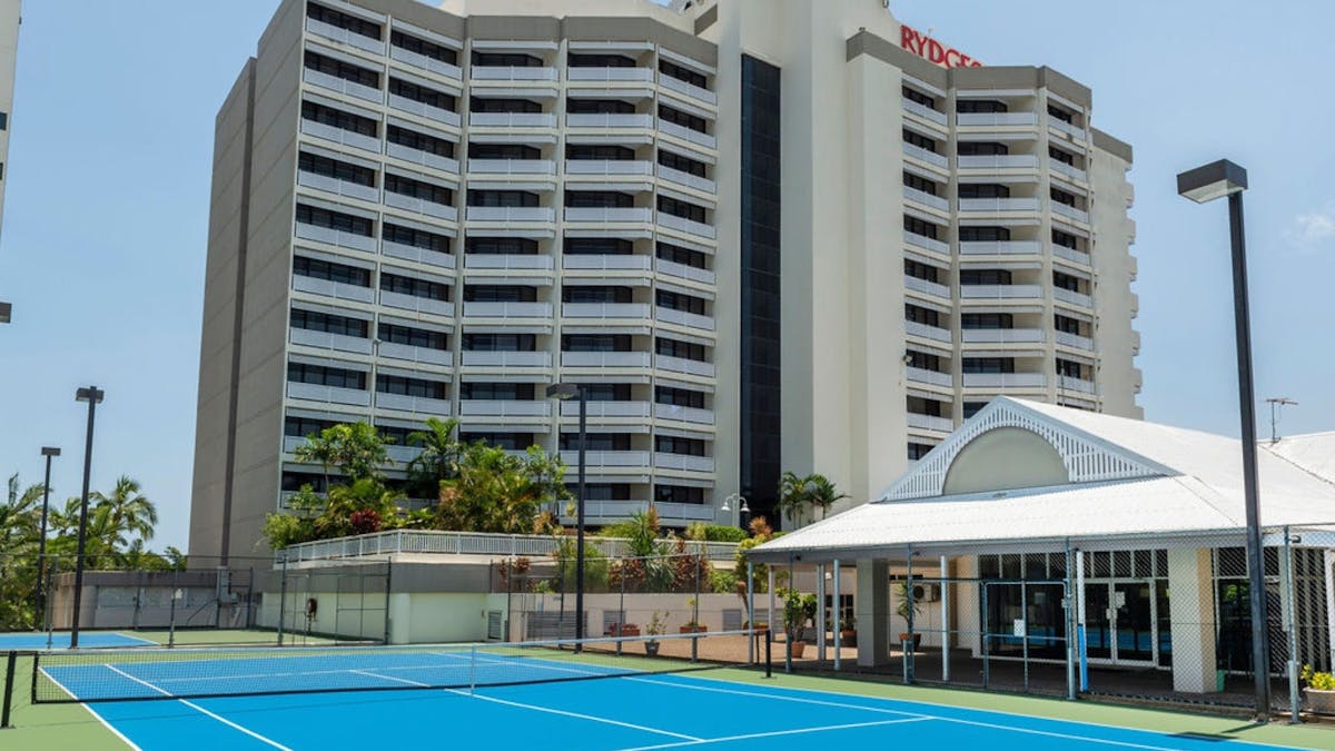Rydges Esplanade Resort Cairns - Tennis Court