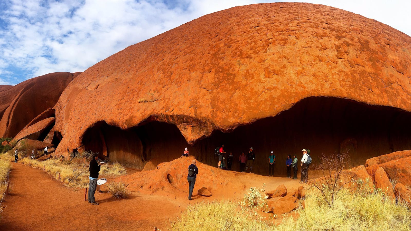 Walkers in the Red Centre