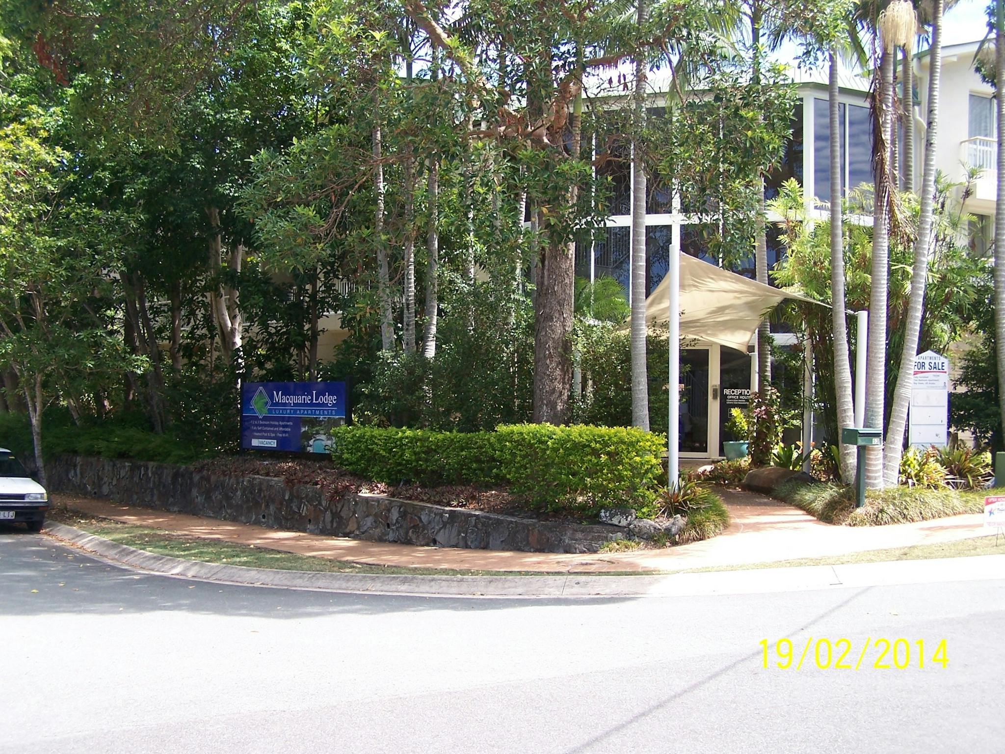 front entrance to Macquarie Lodge Noosa front entrance to Macquarie Lodge Noosa