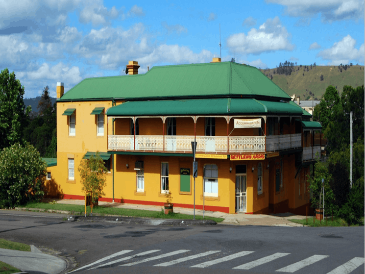 Settlers Arms Hotel