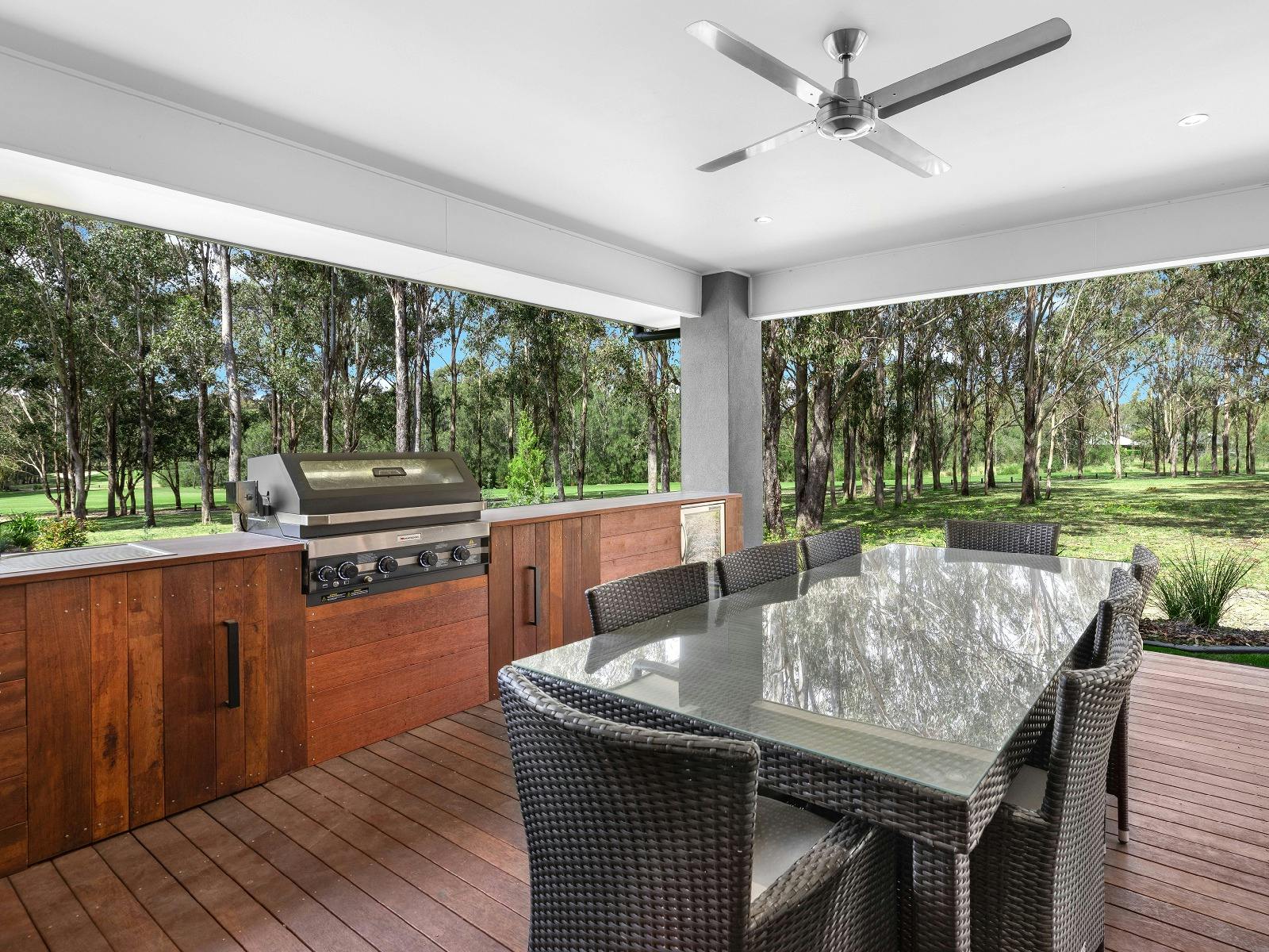 The Modern Vintage outdoor entertainment area with BBQ