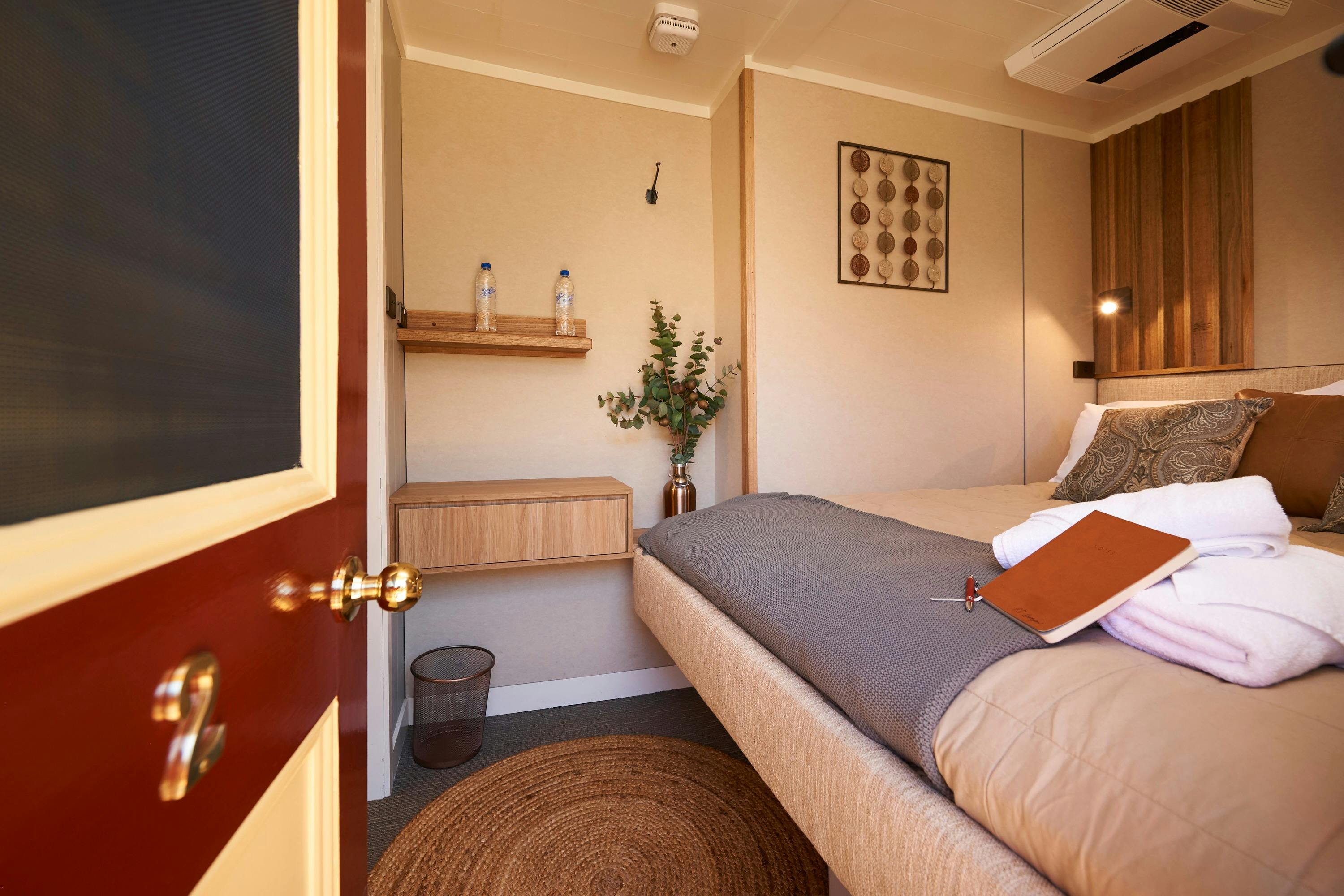 Upper Deck Double Cabin